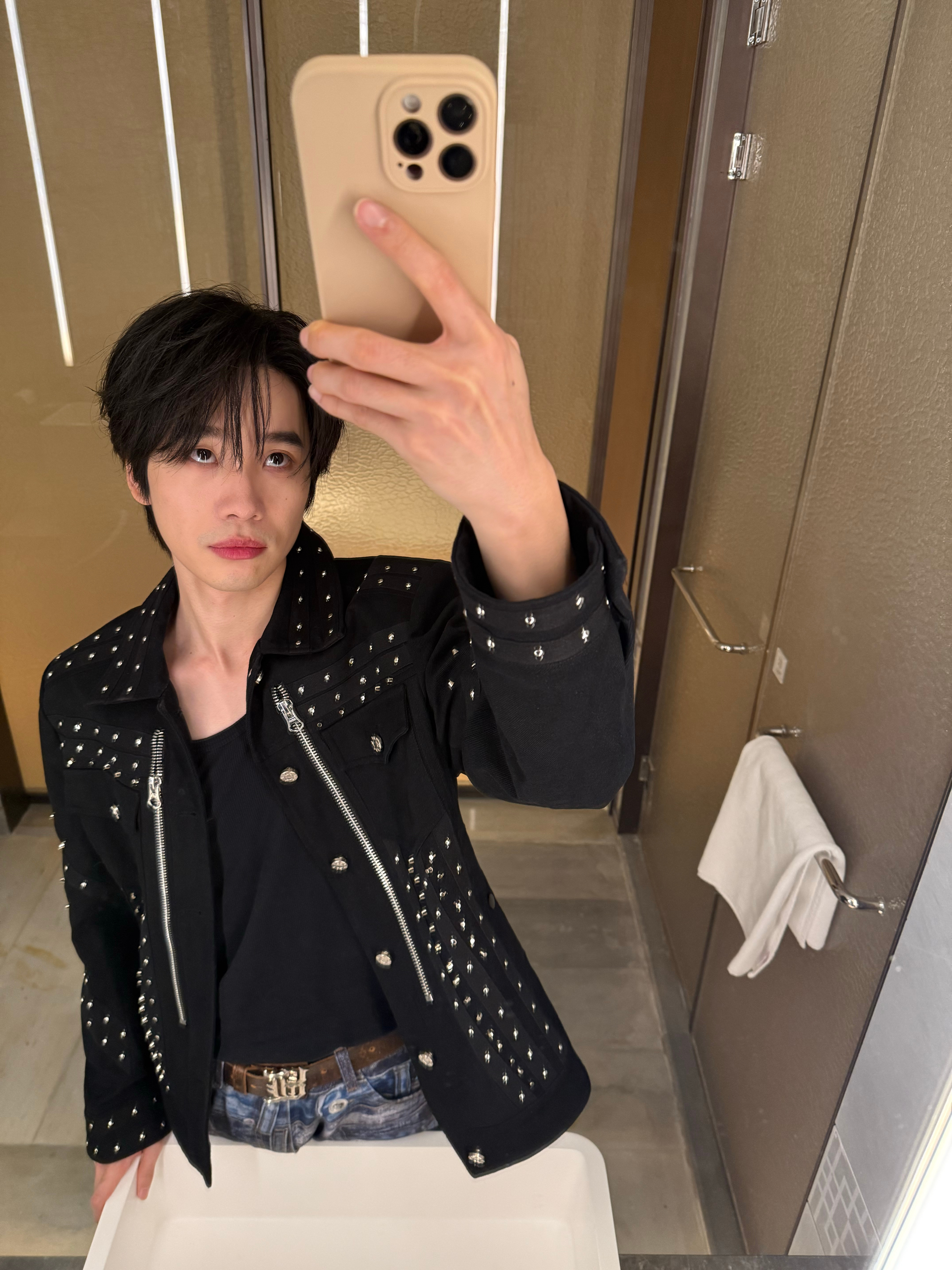 帅图怪起发 今天玩的很开心 明天见 #连淮伟噶里贡