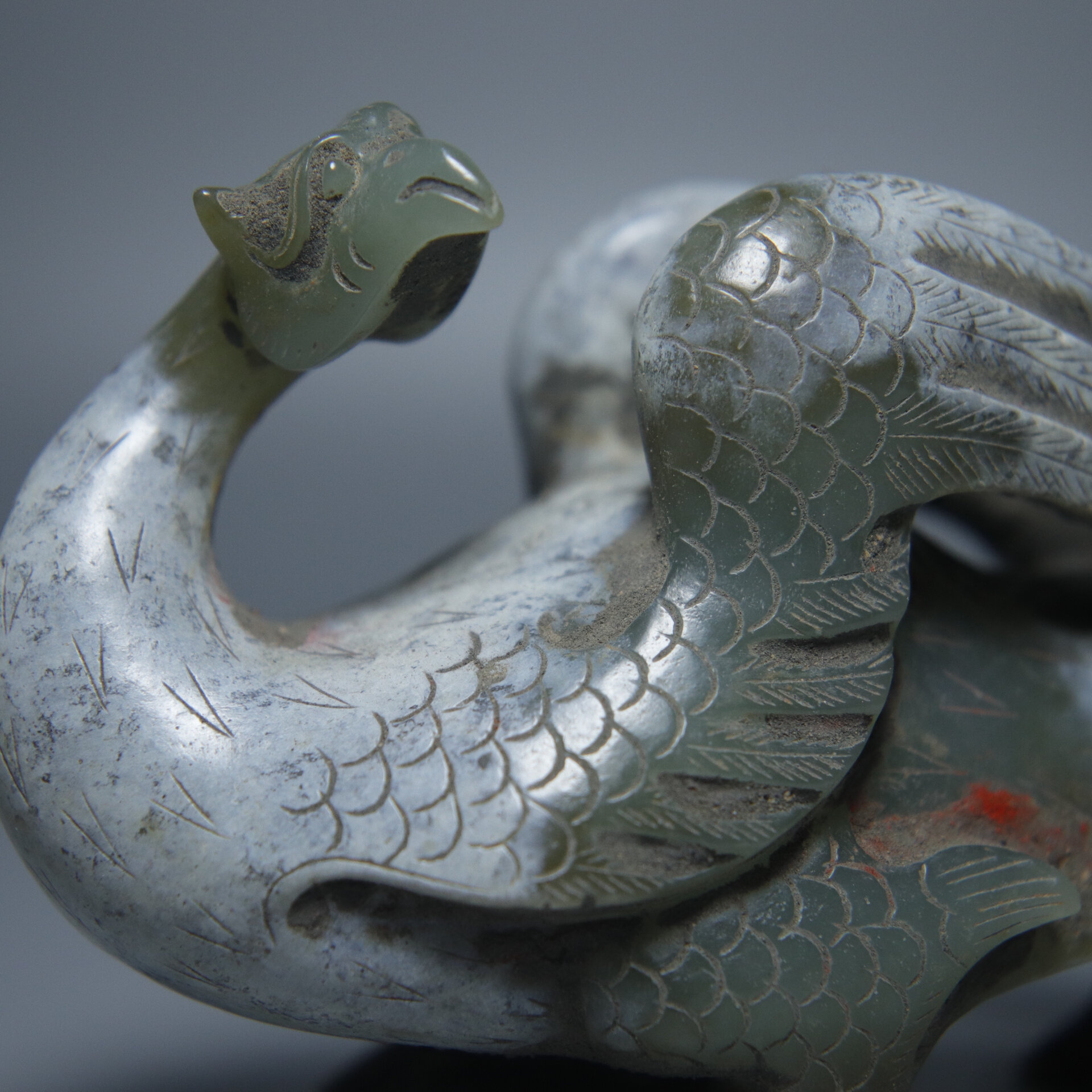 战汉和田玉凤鸟 凤凰是一种代表祥瑞的神鸟,象征祥瑞,也是吉祥和谐的