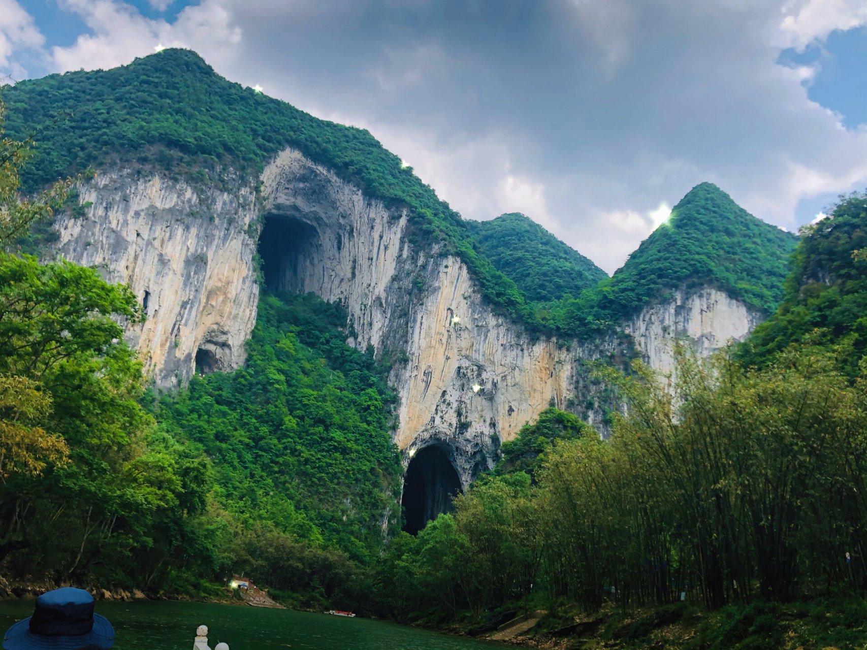 贵州宝藏旅游景点「格凸河」 位于:贵州省安顺市紫云县格凸河镇格凸村