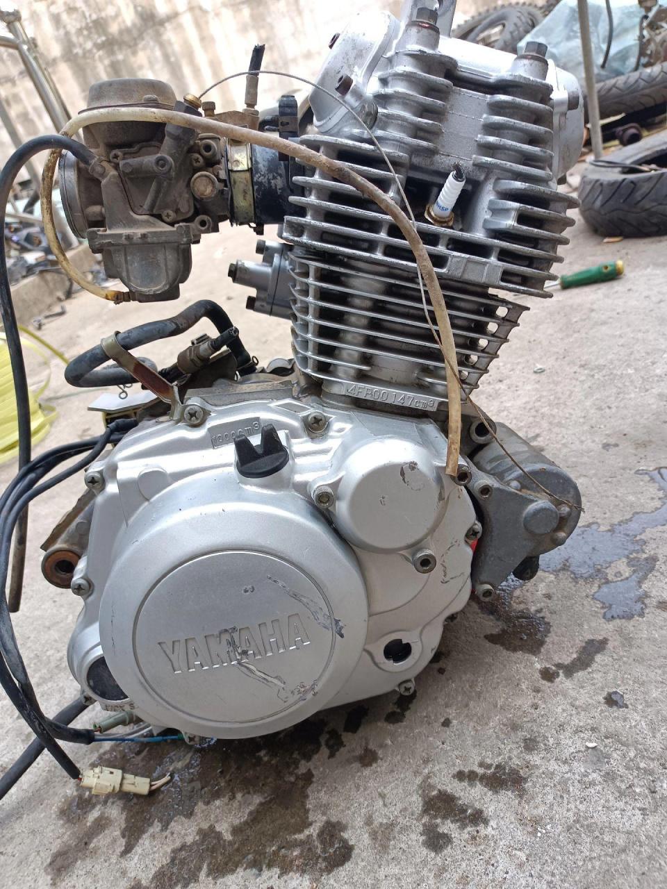 雅马哈劲虎150发动机.