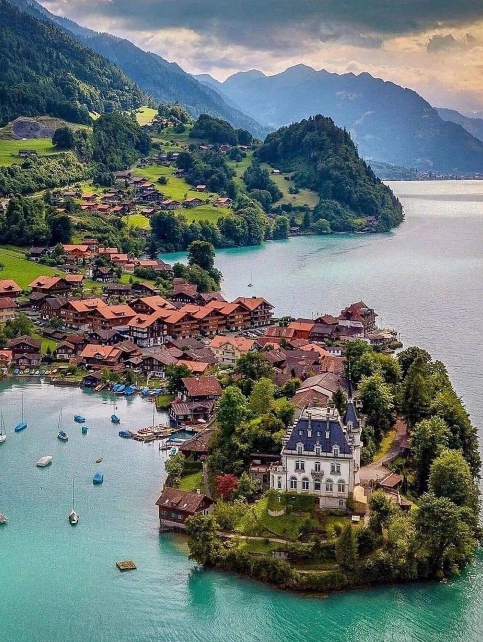 世间最美是瑞士 | 瑞士最美是因特拉肯 因特拉肯(interlaken),又名湖