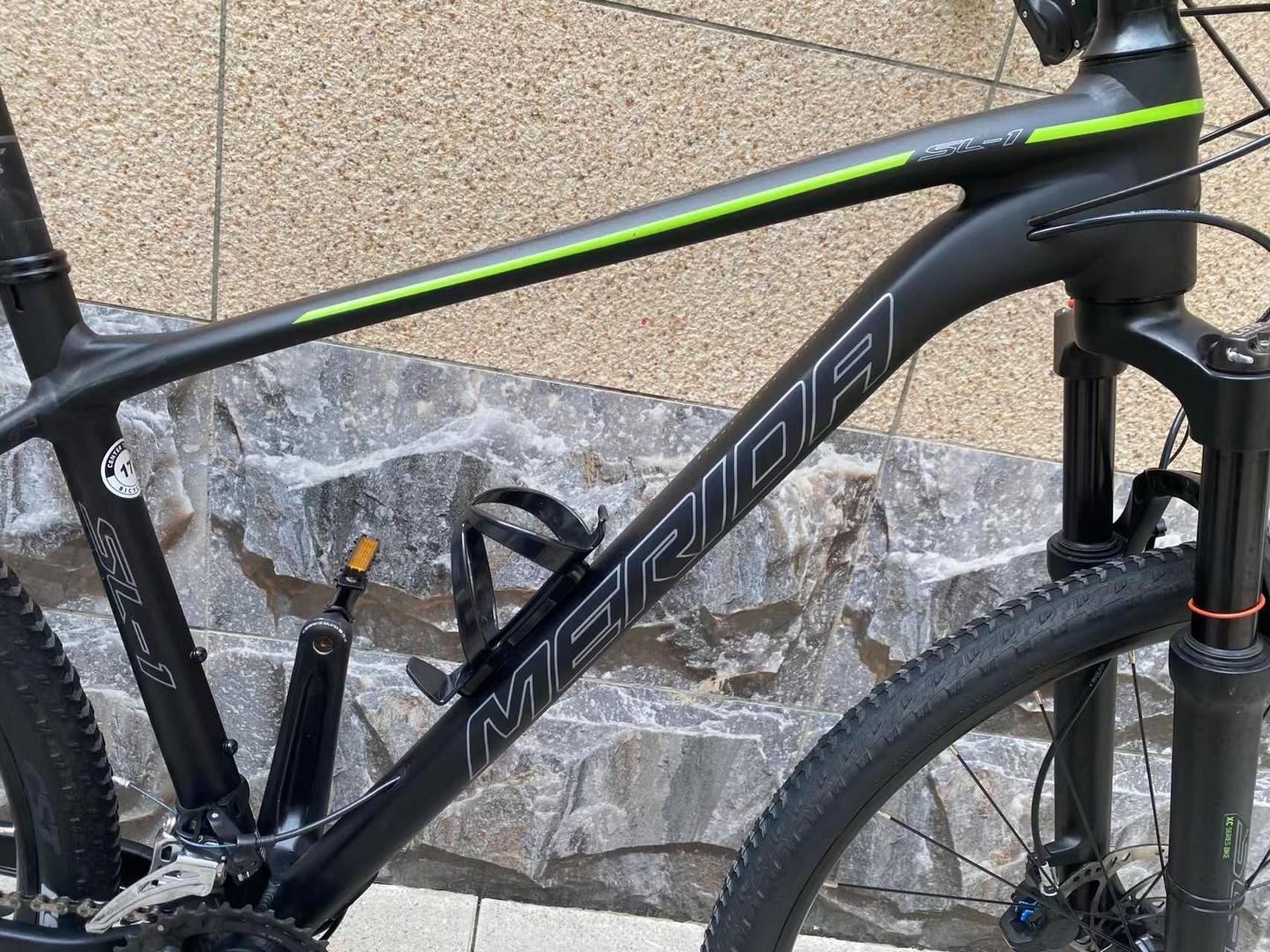 美利达挑战者sl1,22速油刹 线控锁死气叉 17寸车架 .3600