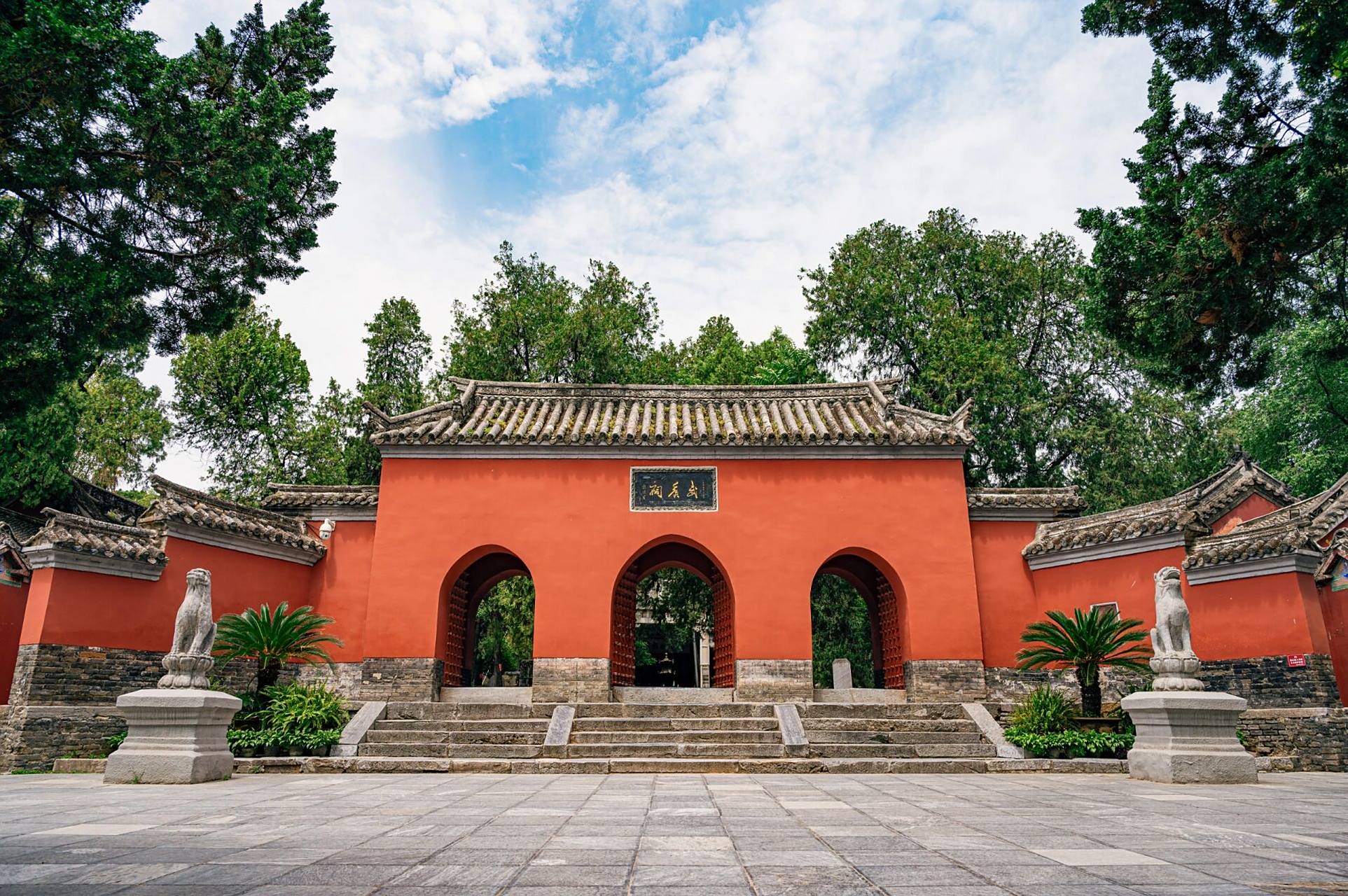 南阳 | 一个值得三顾的地方 打卡卧龙先生故居,卧龙岗武侯祠.