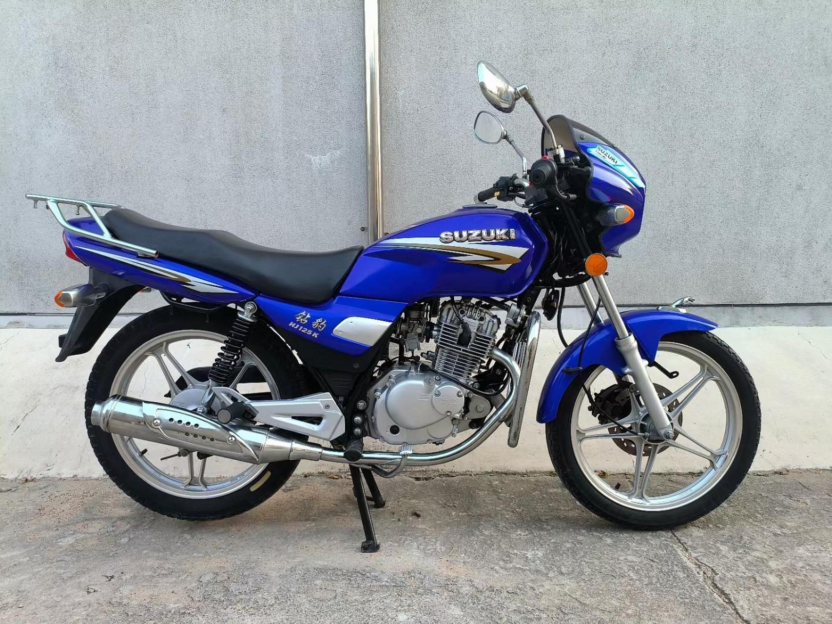 到货精品方灯铃木钻豹王125.高配碟刹带原装豹头保险杠!