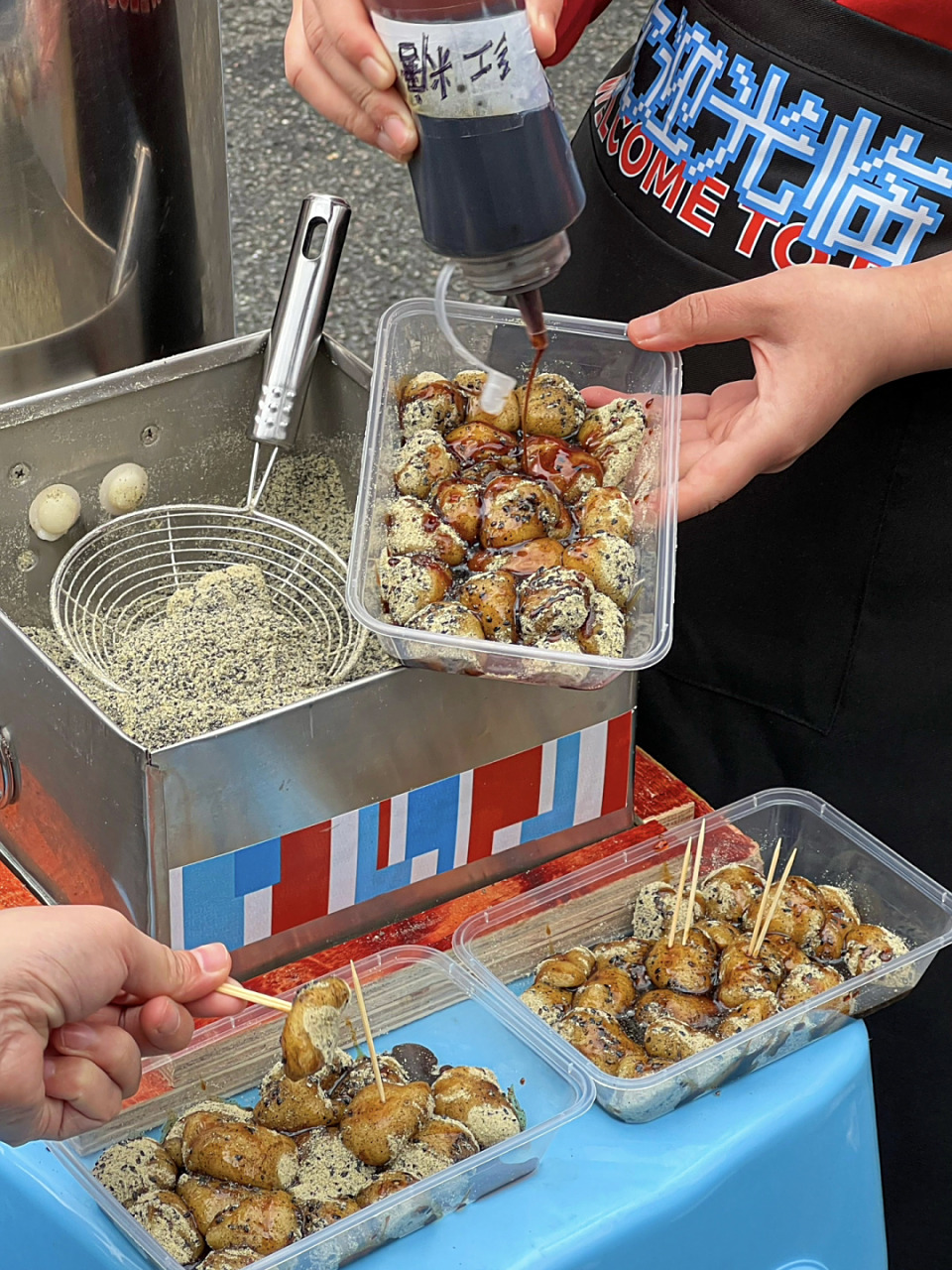 在成都吃到手摇糍粑了 味道很正 有小时候的味道 糍粑口感更糯更有