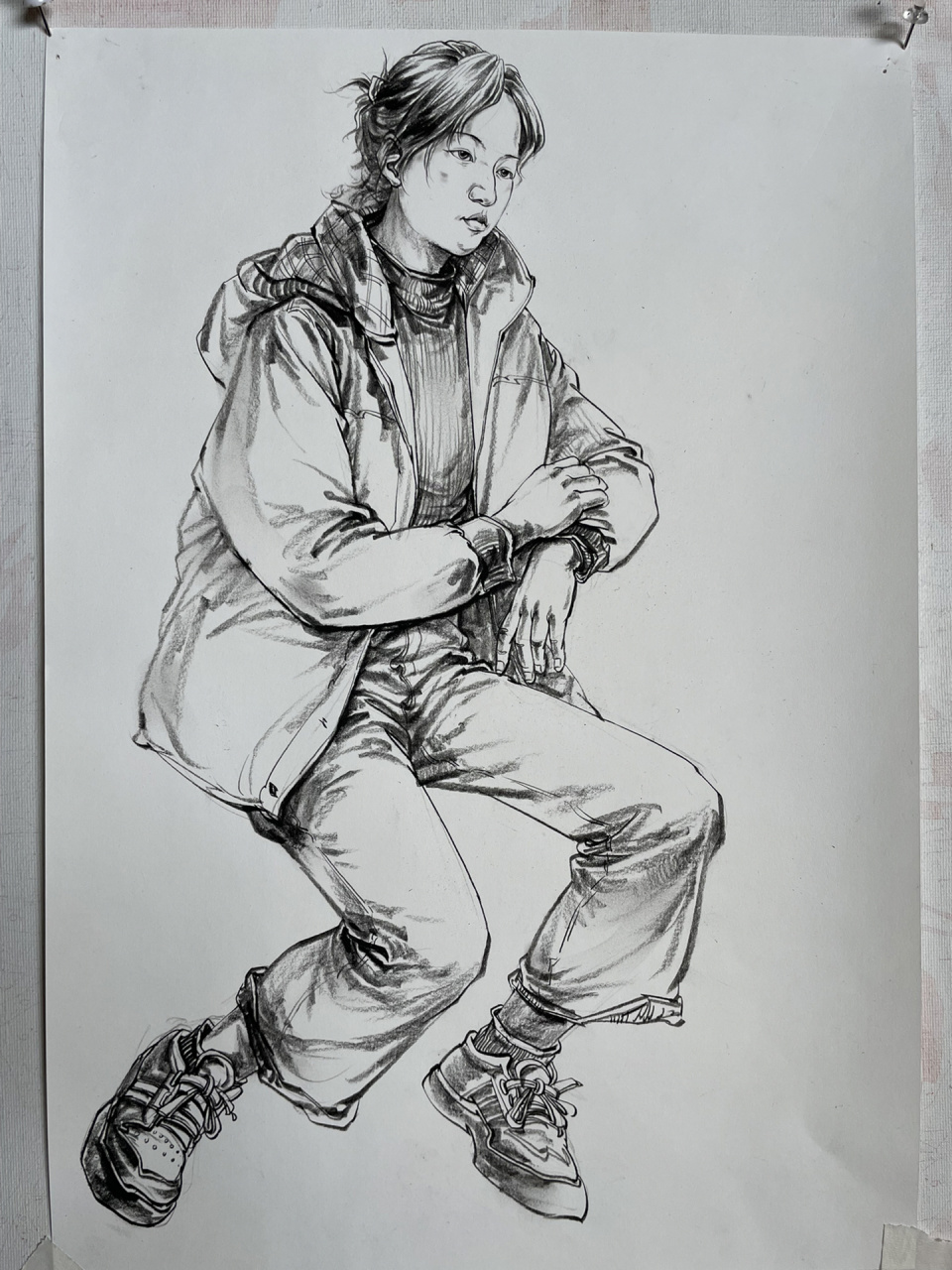 坐姿女青年 好久没有更新了,也没更新单人的.