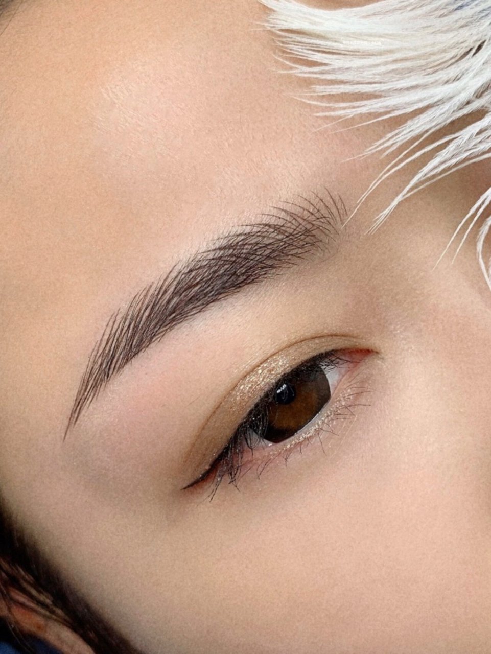 不是线条眉毛都叫野生眉哦~ 06你认为的野生眉毛是不是一根一根的都