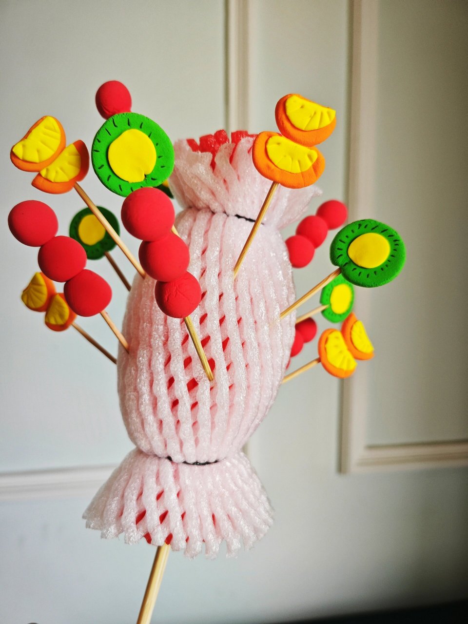 亲子手工:超轻黏土做糖葫芦串儿 幼儿手工并不是为了作品有多完美