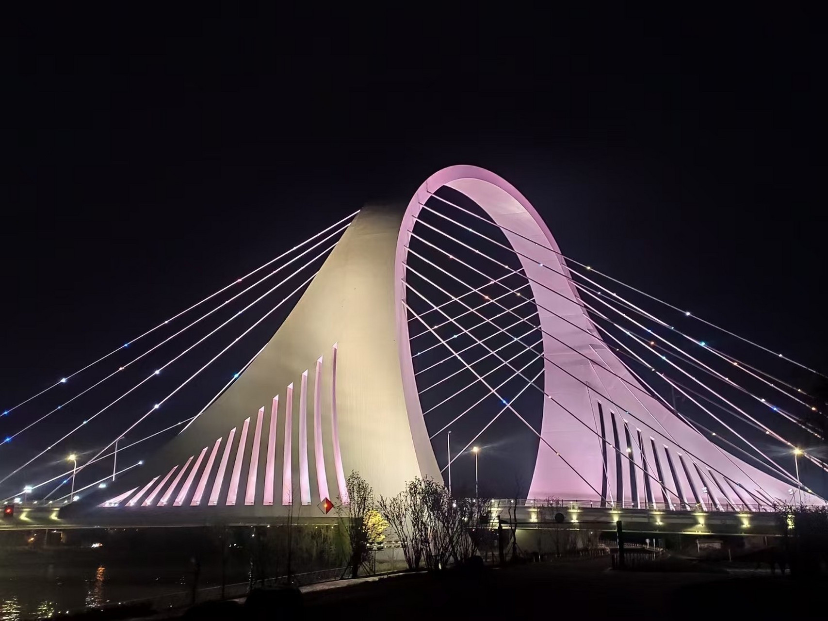 夜晚的淮安网红桥 蛮好看的.