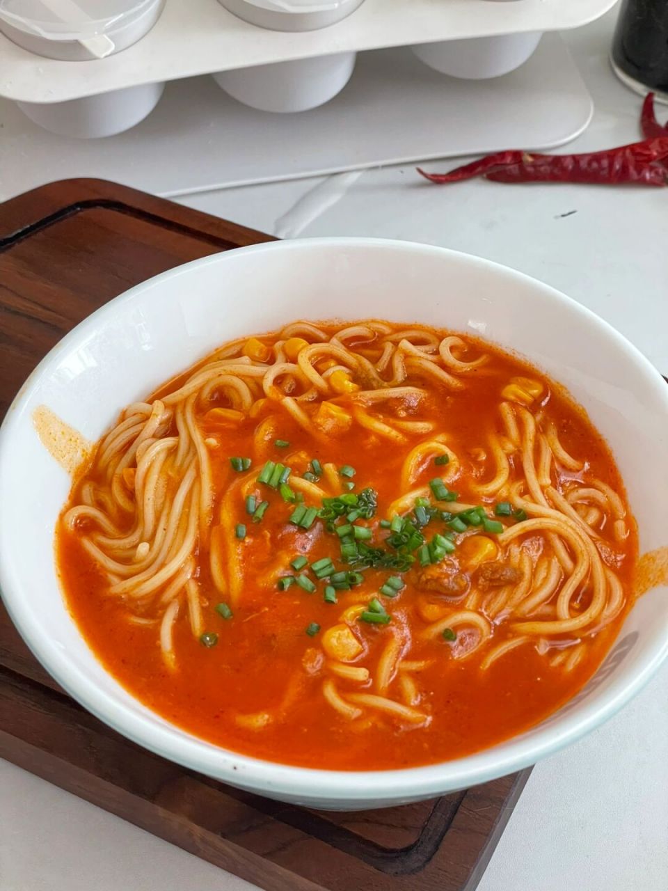 拉面说番茄浓汤鲜面 今天的午餐是番茄浓汤鲜面 吃完面再喝一口番茄