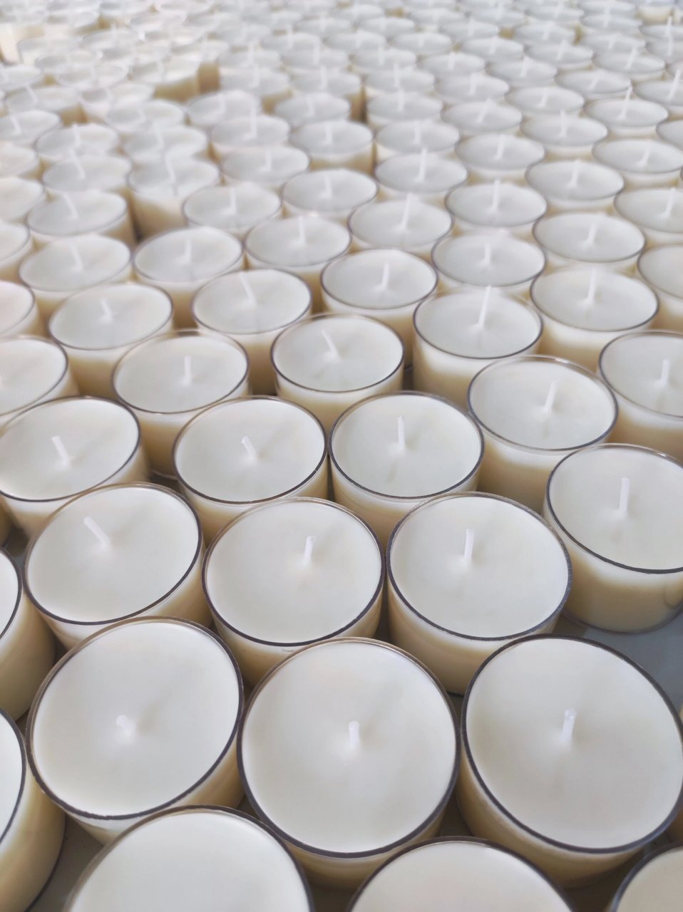 观夏香薰炉替换蜡烛 无烟无味 食用酥油蜡基 单个2.25元,续航8小时.