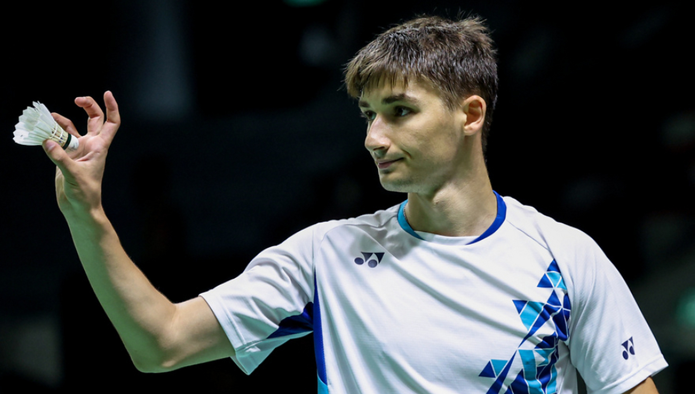 第三届欧洲运动会# 男单半决赛  小波波夫9193 21-10,21-14 西伯