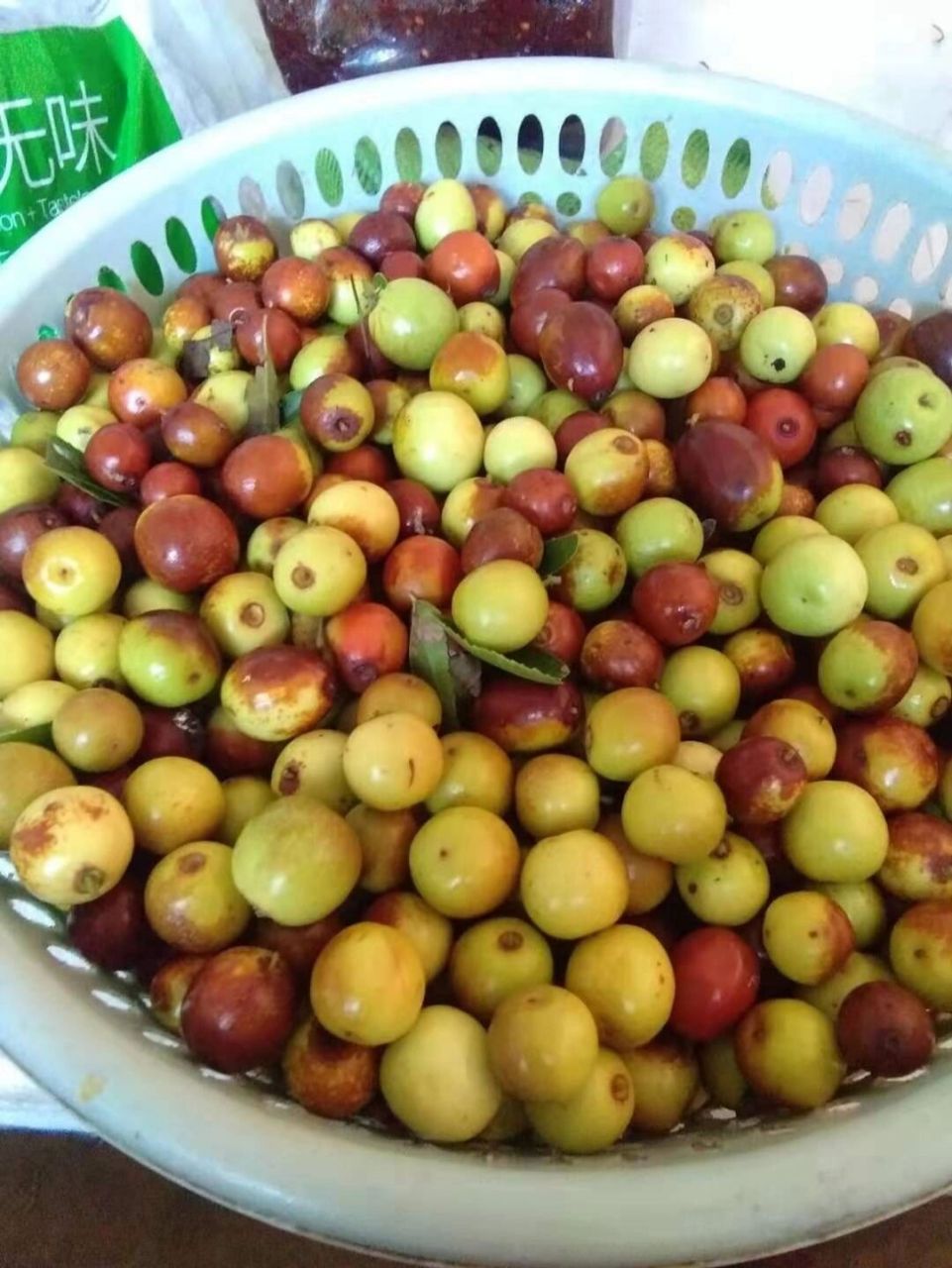 想吃酸枣的亲们,今年不用等了…… 想吃酸枣的亲们,今年的酸枣不用等