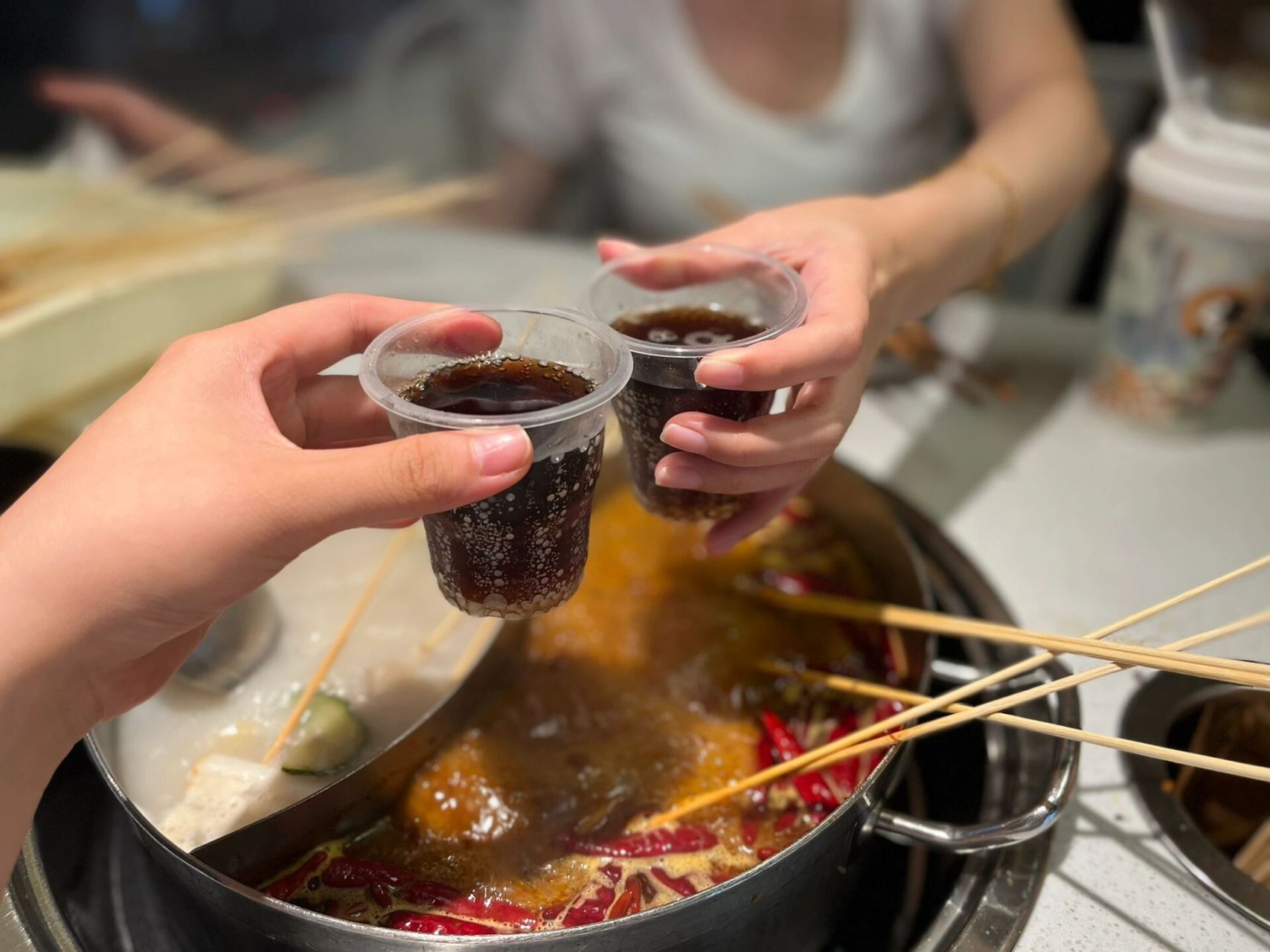 干杯91朋友见面93聚餐 文案 多见面93 常碰杯91 	 家人|朋友