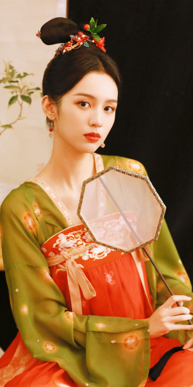 周也唯美古风造型壁纸图集