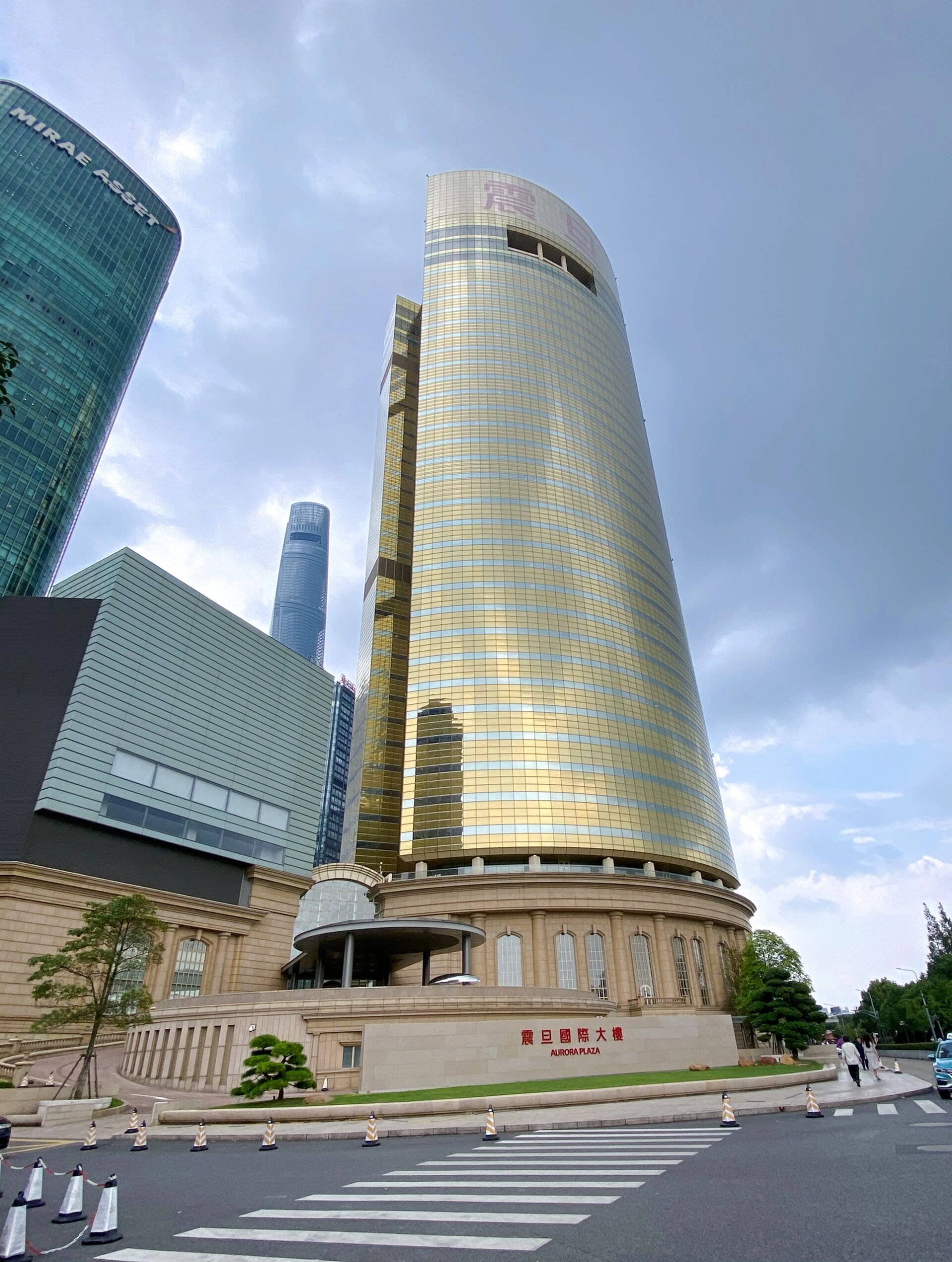 坐落在美丽的黄埔江边,上海震旦大厦里面一个小众的私人博物馆,藏品