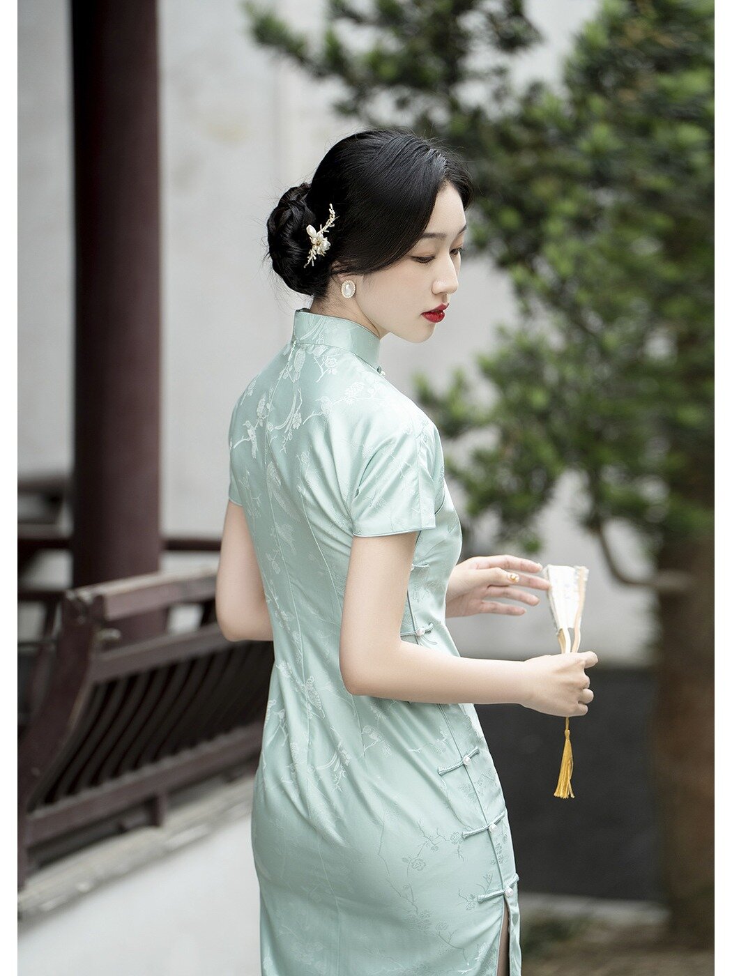 新真丝立领中国风提花民国风低开叉改良旗袍