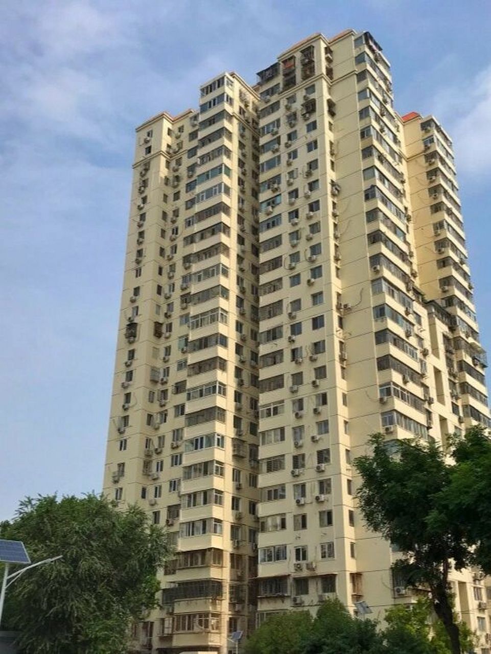 93选择房子的时候,有人倾向于板楼,也有人倾向于塔楼.