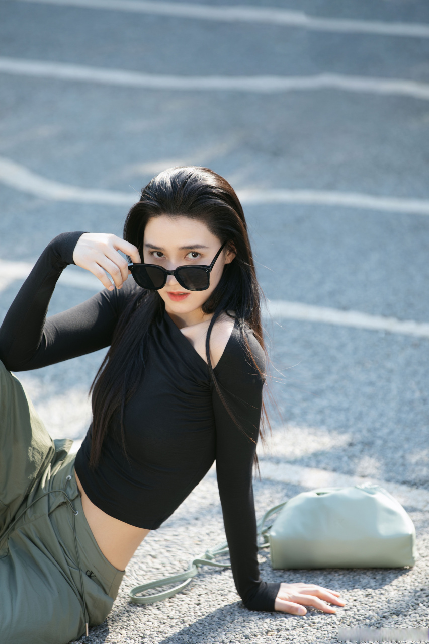 荆棘丛生的路上,会遇到浪漫的花,义无反顾向着远方#周开开#ck