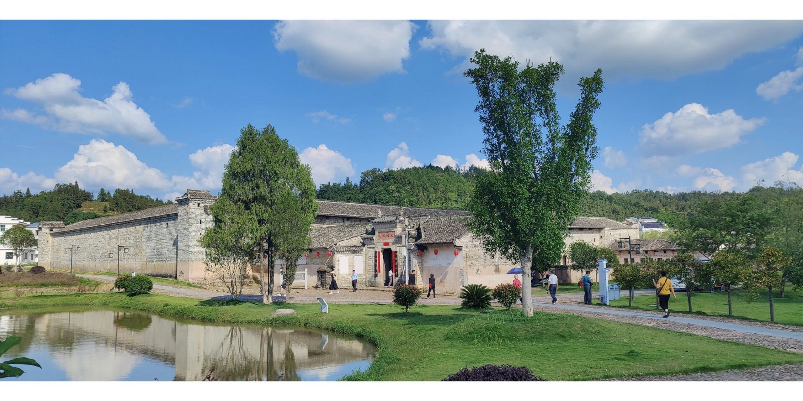 国内最大的围屋——安远县东生围 从三百山到东生围二十一公里,这个