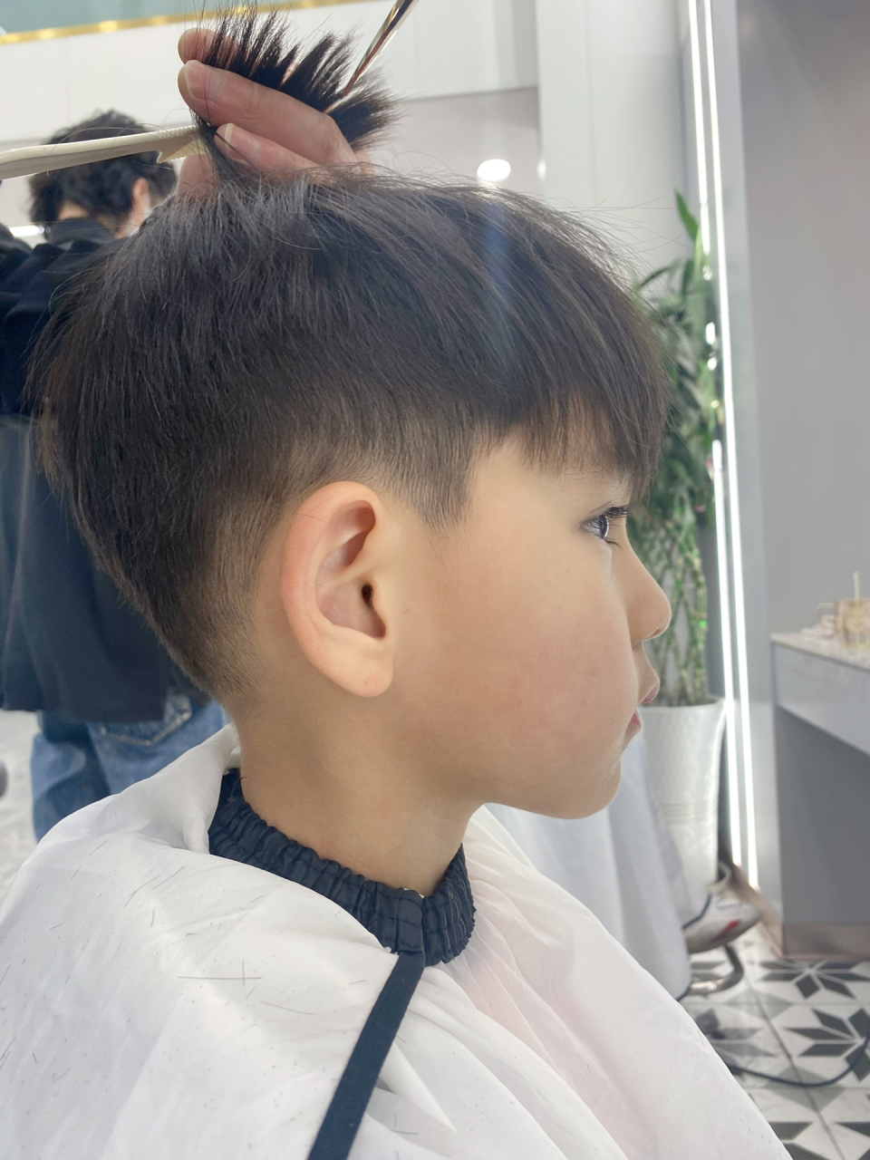 茶壶盖发型男童图片