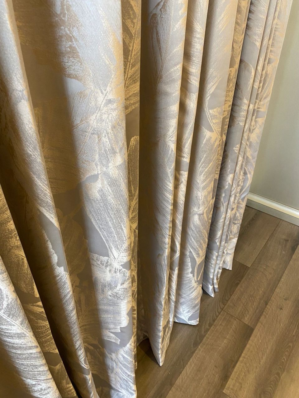 美克美家 窗帘 店里挂的这款窗帘 一进去就看上了 简直太美了 这就是