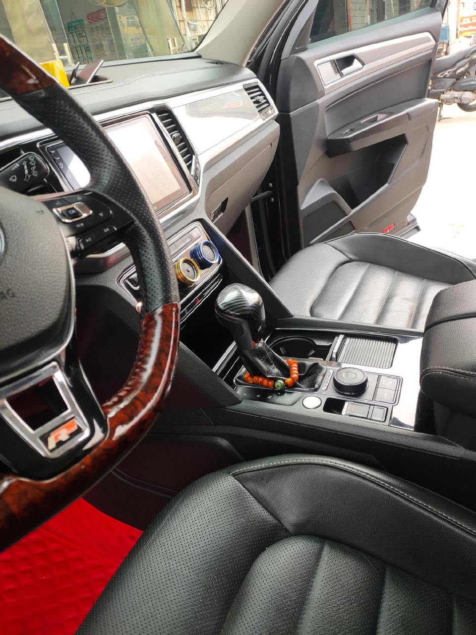 大众途昂,更换360全景导航一体机上车,付驾驶座椅修复!