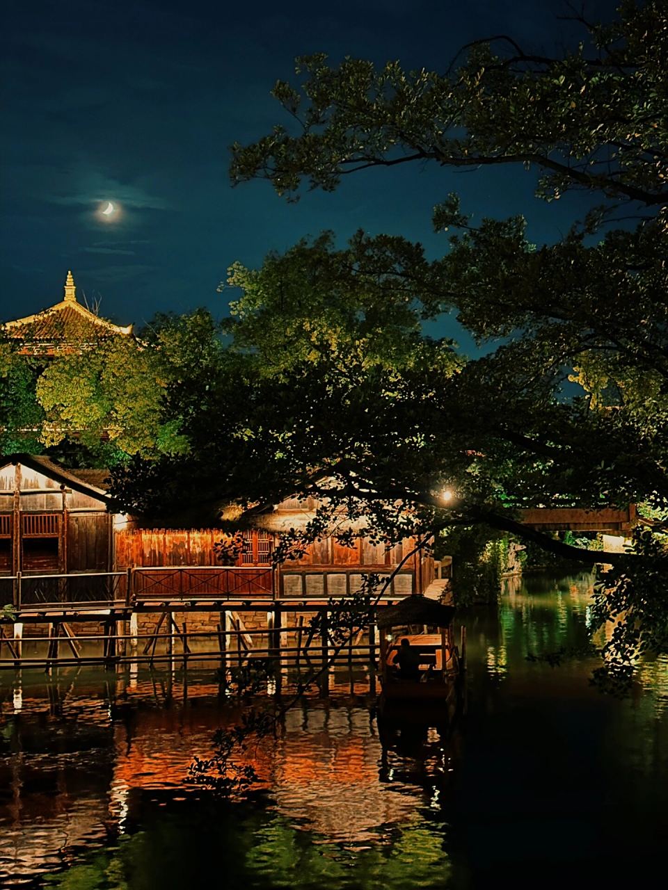 濮院古镇 夜景 昨天因为白天在乌镇景区拍摄,晚上又要到濮院古镇踩点