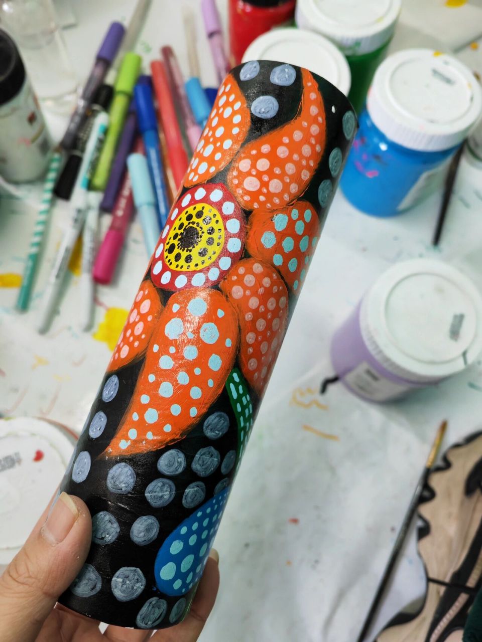 画室环创|纸筒画