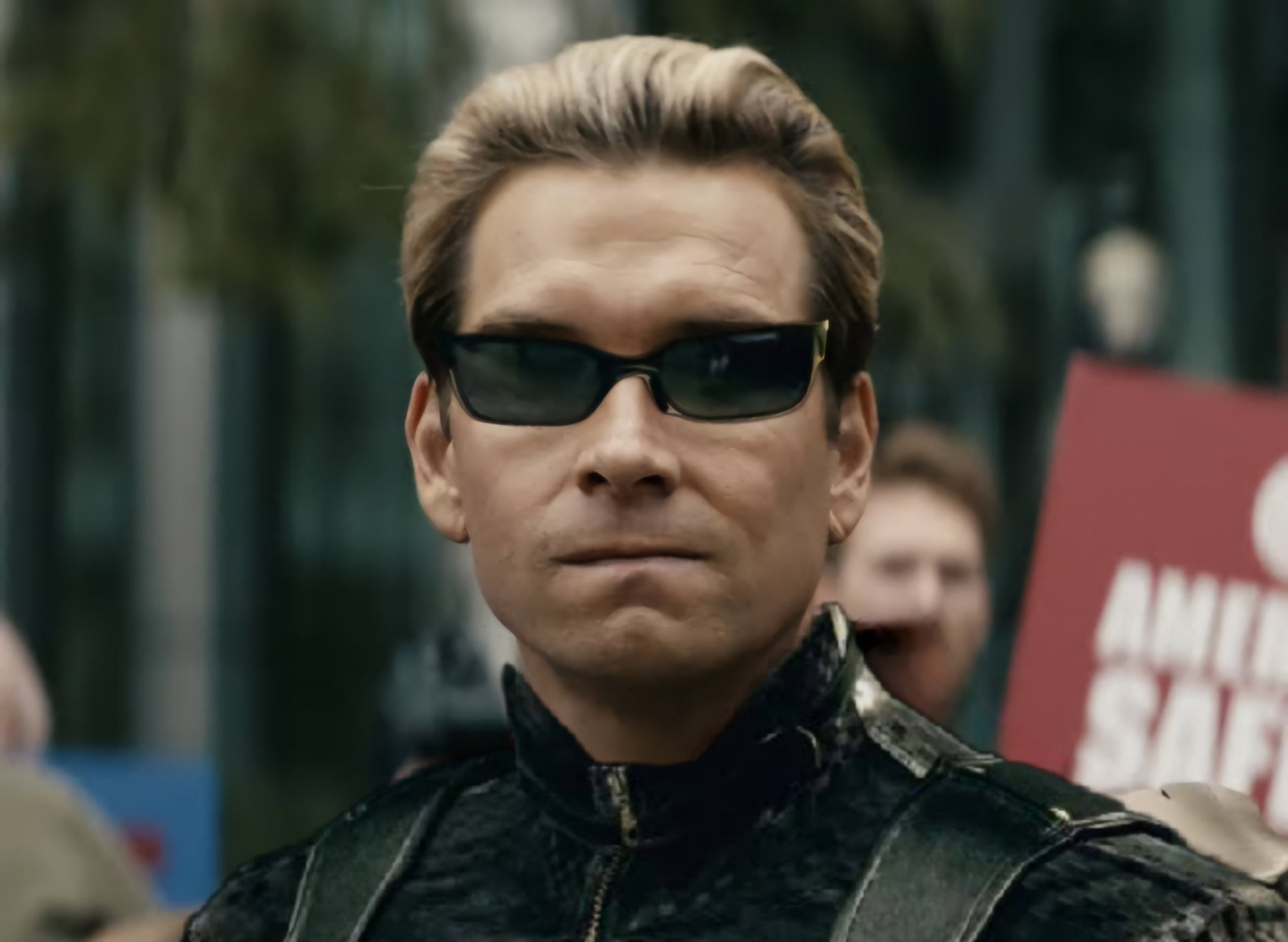 【这下看懂了】网友们发现,祖国人的饰演者安东尼·斯塔尔似乎很适合