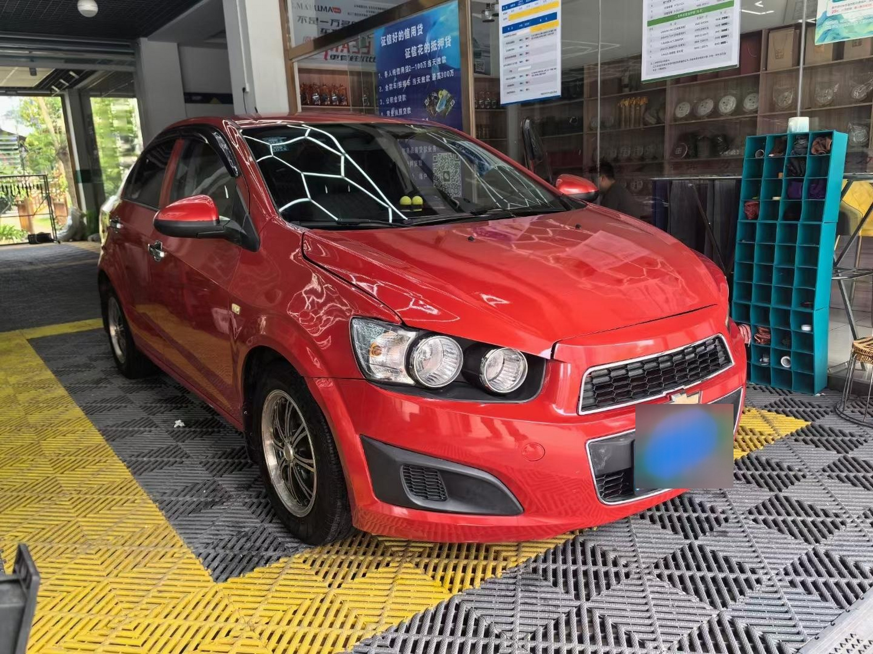 2012年上牌雪佛兰爱唯欧,手动挡,大屏导航倒车影像,检车保险到明年,全