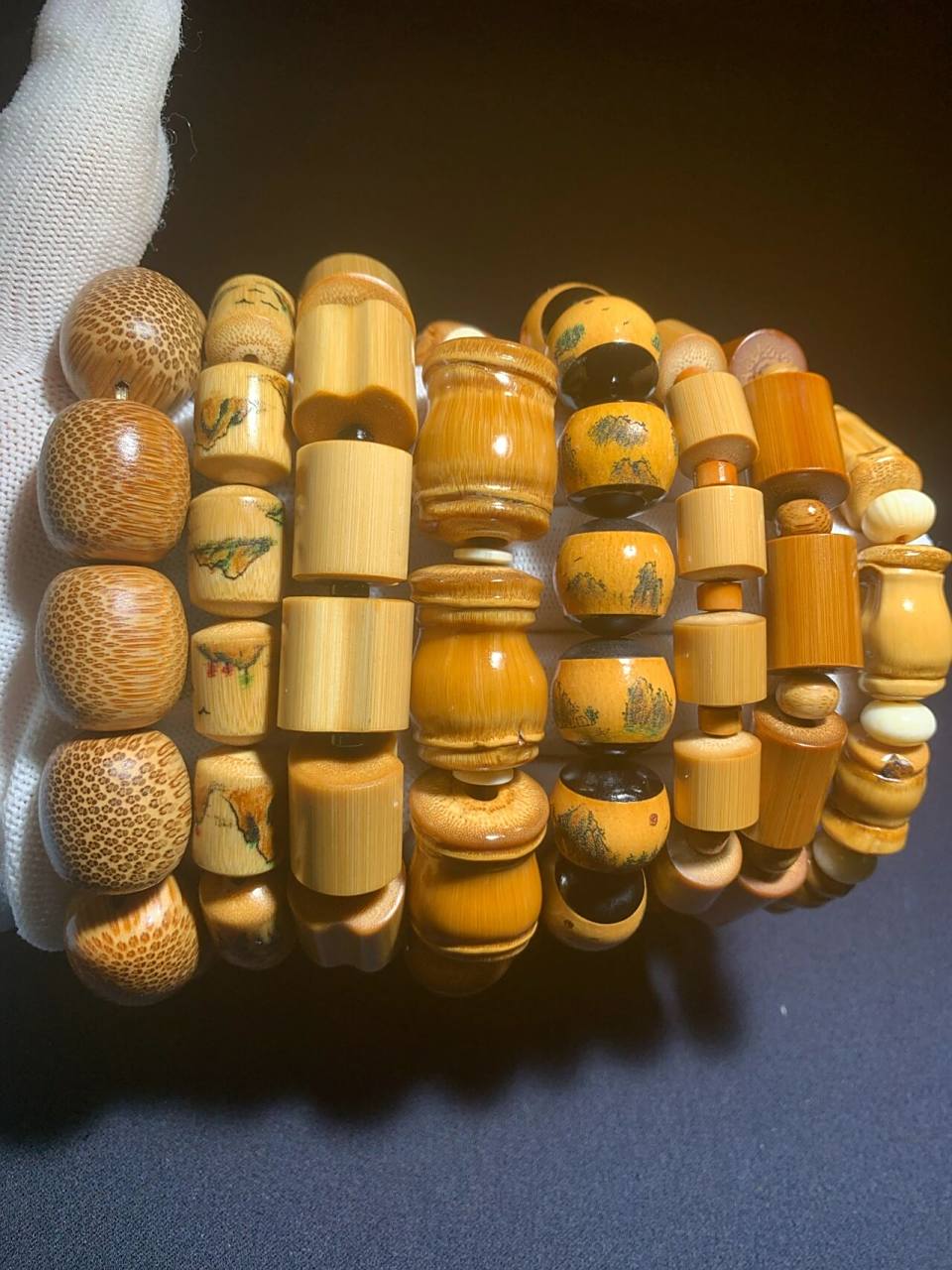 各种竹子手串,你知道哪个是郭大爷同款吗? 每件手串都是采用同根同料,