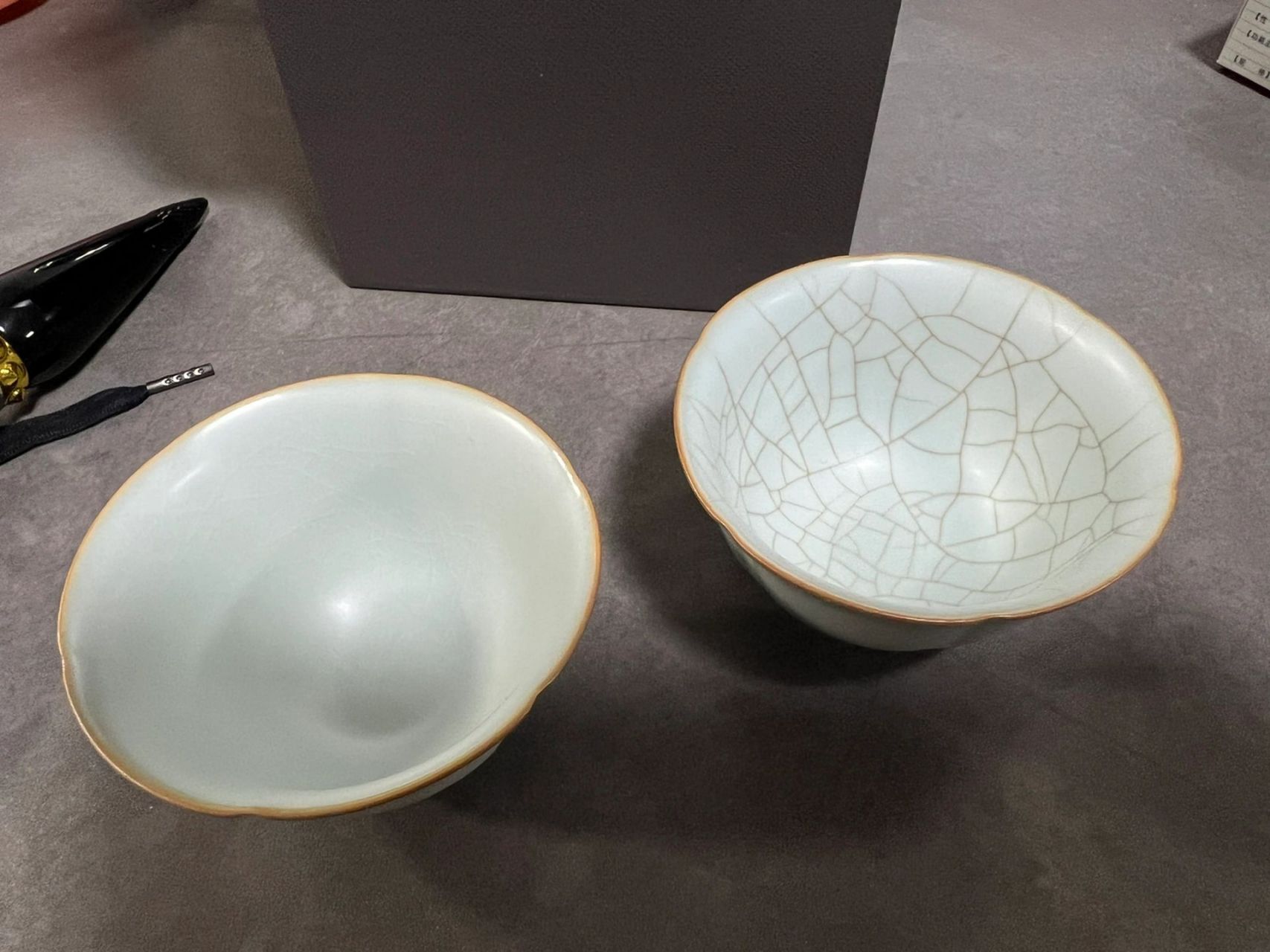 开片对比|天青色汝窑开片用什么茶养好看?