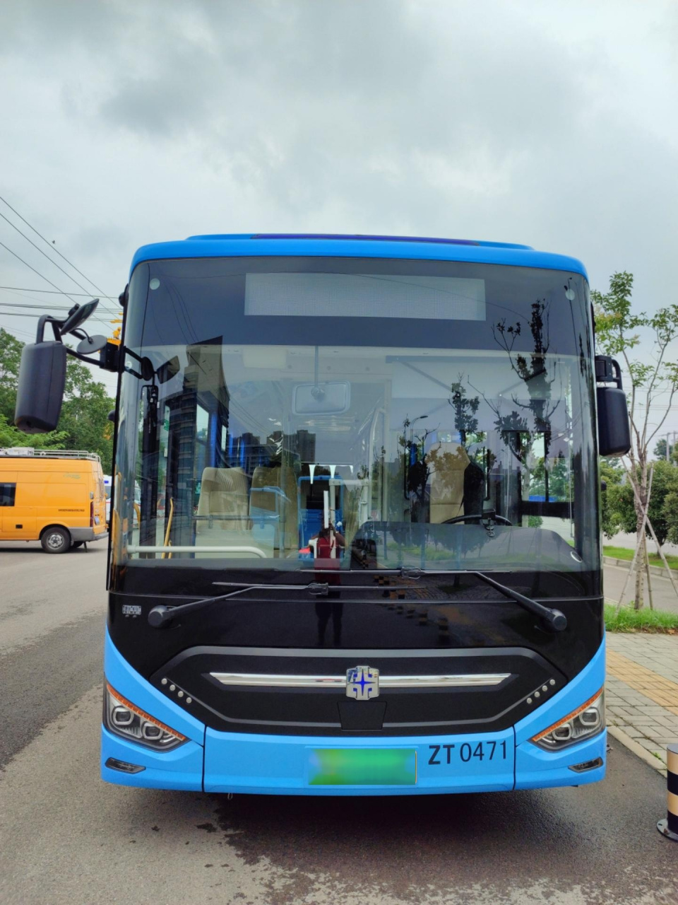 徐州公交2022年采购的最新车型,中通n12,南京金龙,开沃njl6100ev80,纯