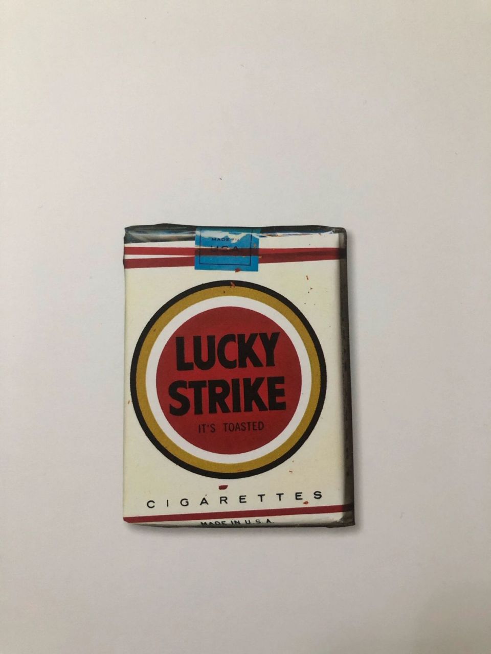 好彩|包装设计|雷蒙德·洛威 虽然好彩牌香烟与很多其他品牌相比没有