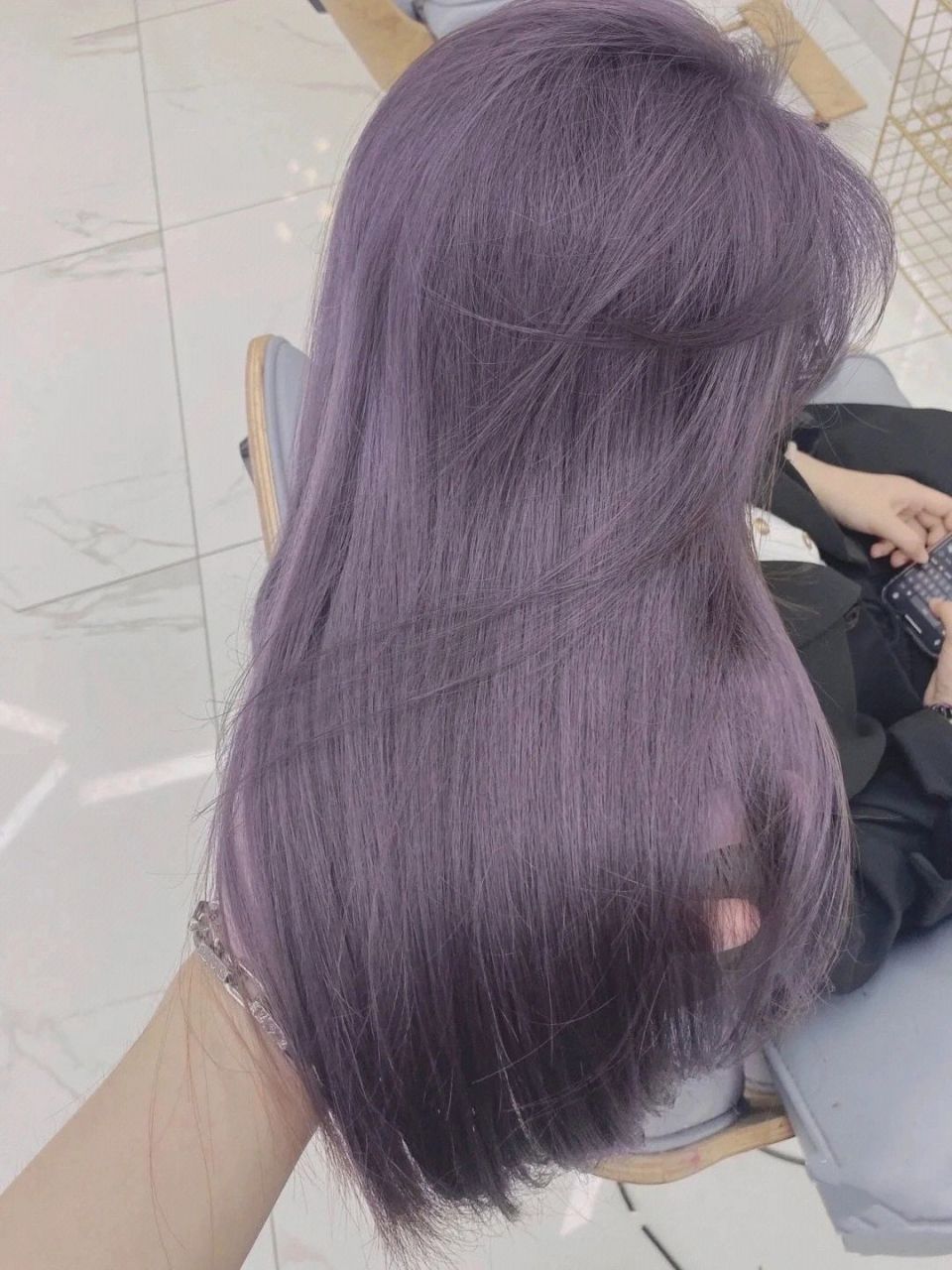 最爱的紫灰色很显白有气质的女神发色