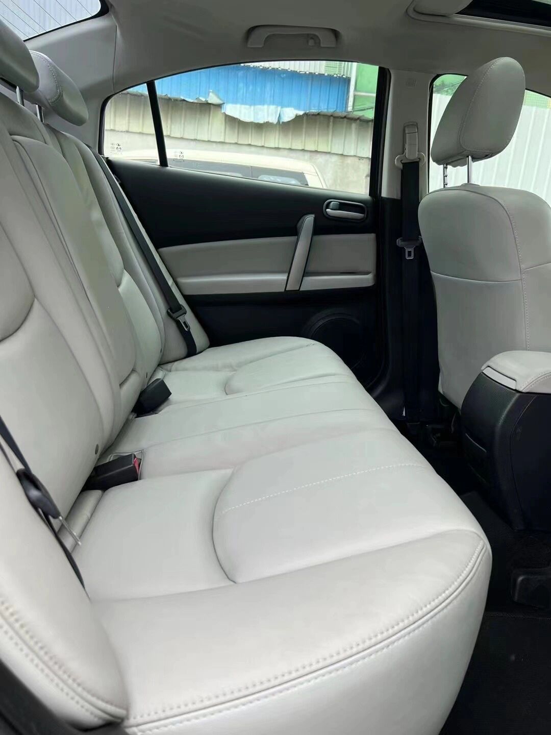 28万(供车0首付) 2011年7月马自达睿翼2.