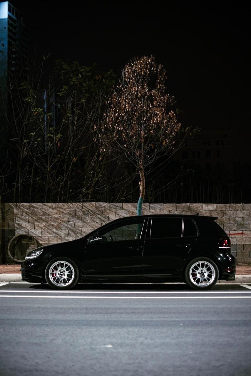 的绝版正品德国经典bbs ch铸造轮毂,最适合高尔夫6的数据,17寸7.