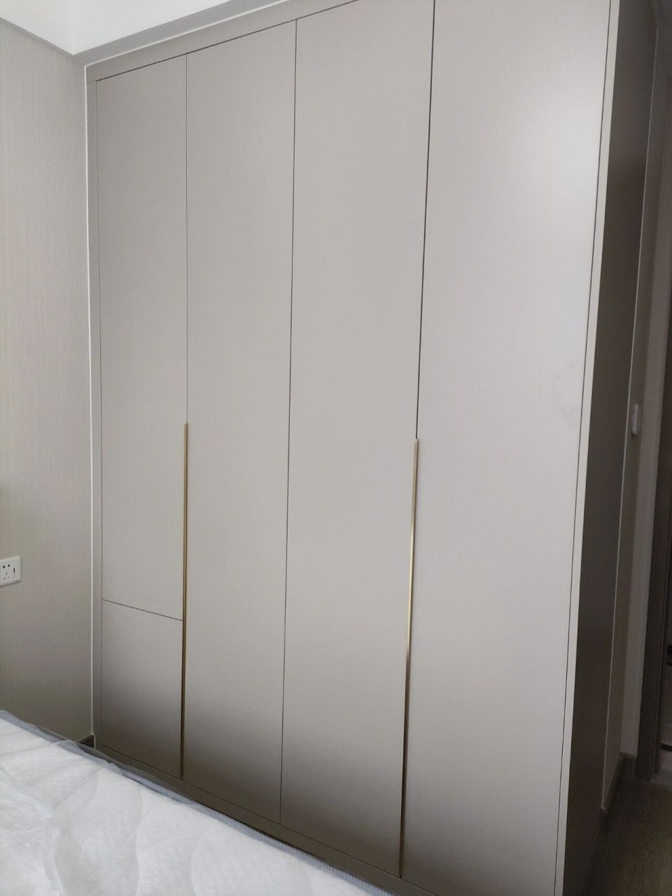 永不出错的奶咖色衣柜 奶咖色,我愿称之为万能搭配.