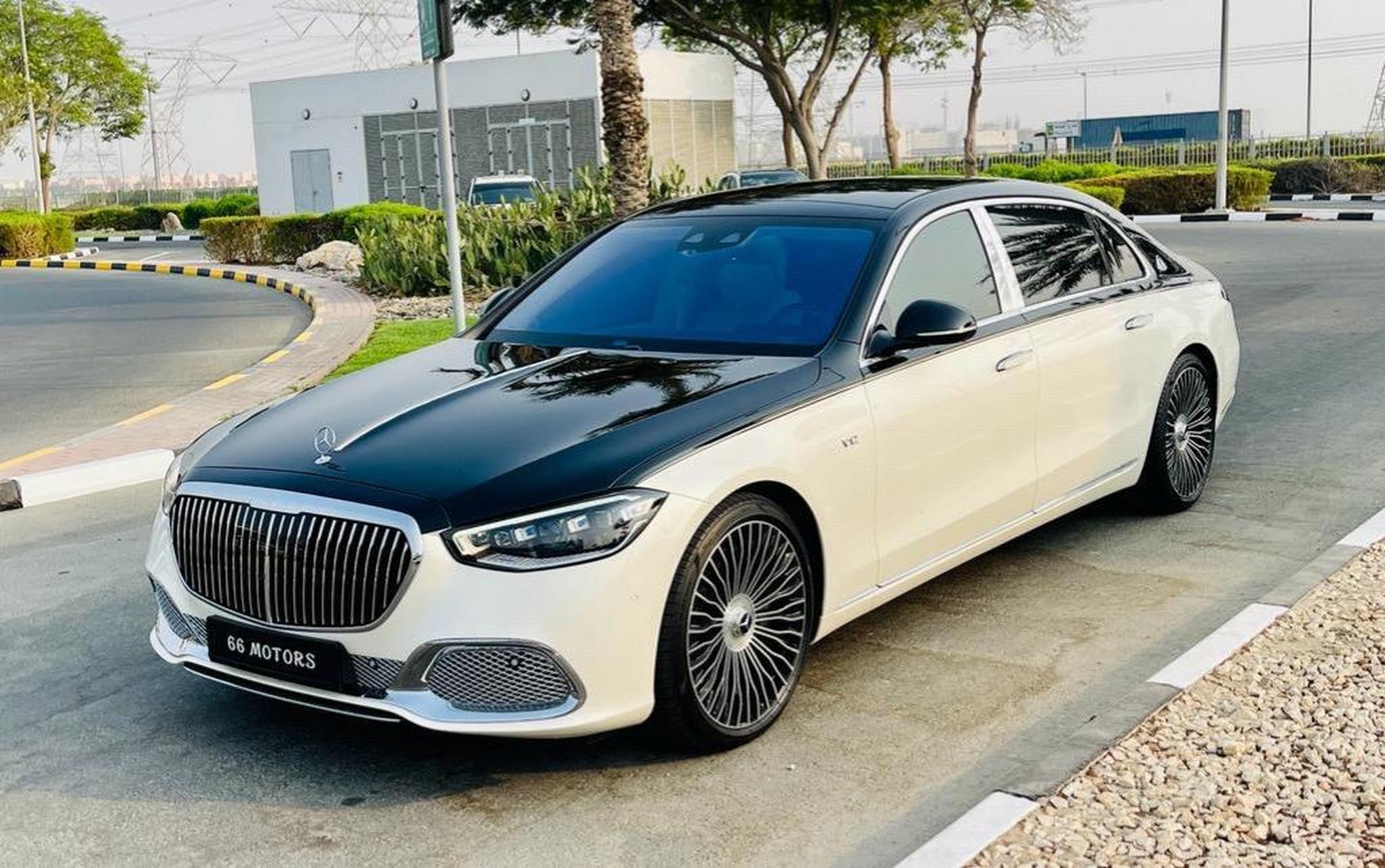 2022 迈巴赫s680 原厂双拼色.中东版 一万公里准新车