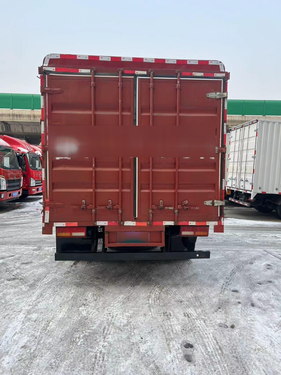 陕汽德龙大宽体高栏(4.2米长2.45米宽大箱内径)