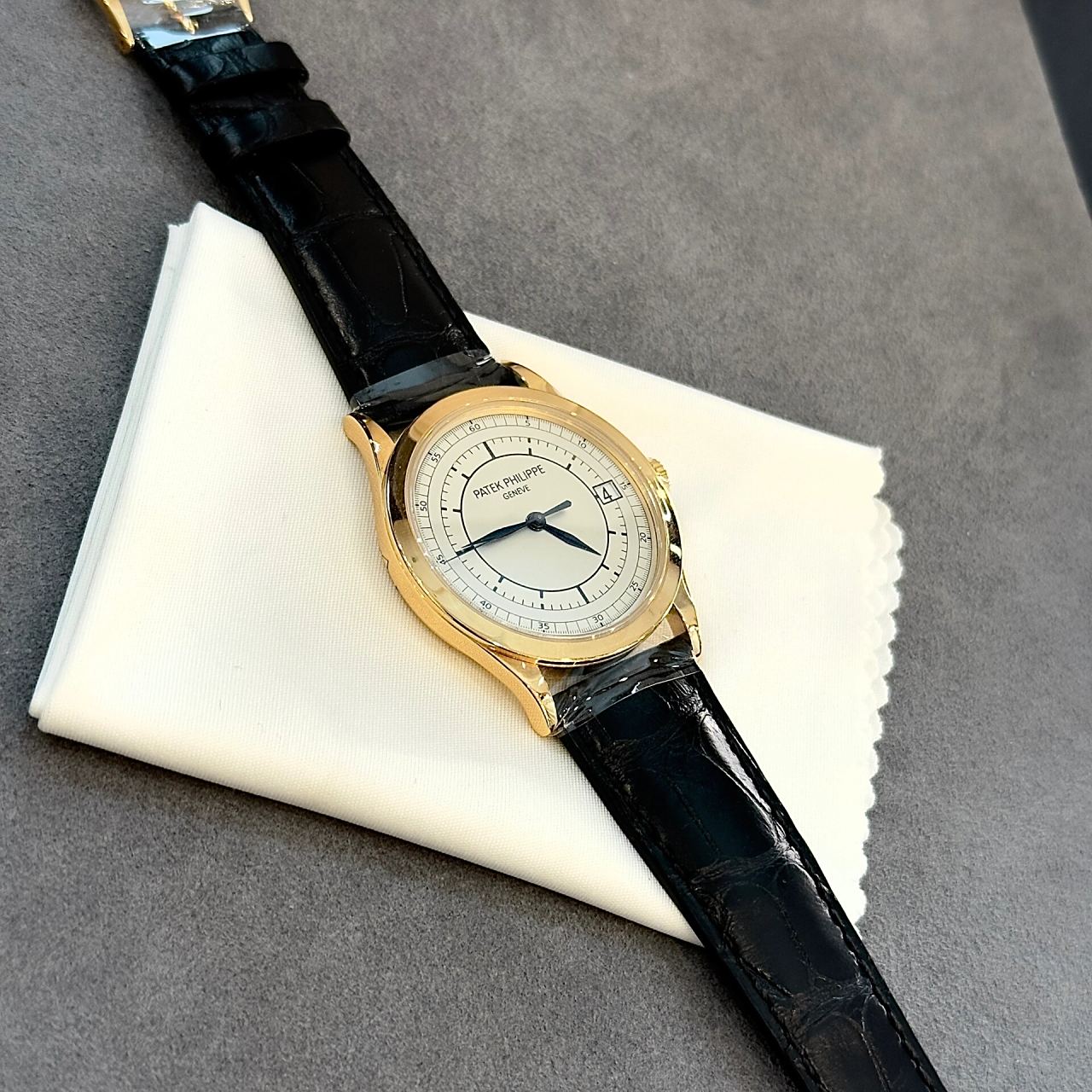 百达翡丽—5296r 低调奢华并藏有丰富内涵的正装杀手百达斐丽5296r