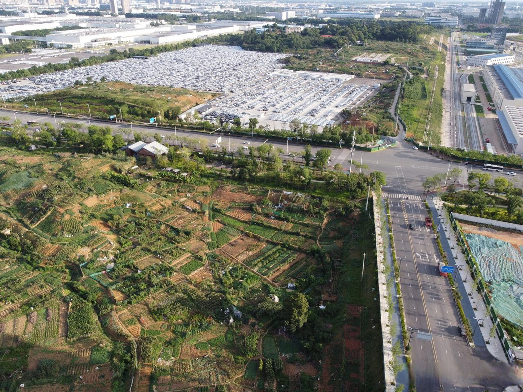 成都本地成都头条我们一起航拍吧今天为大家分享的是龙泉驿区星光西路