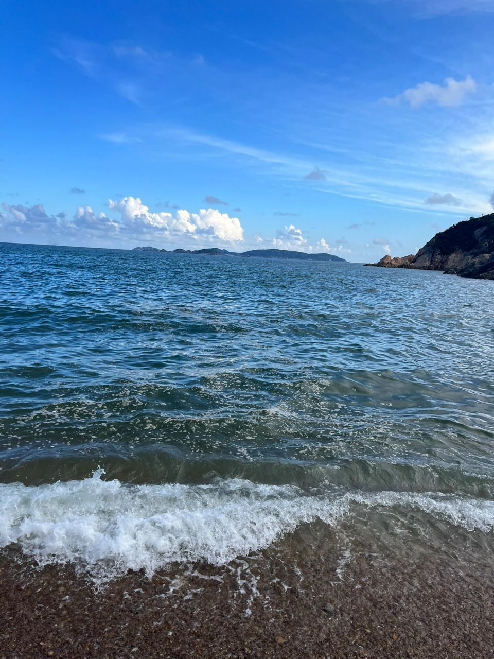 16615我们高铁从杭州东站-温岭站,然后定的民宿是在珍珠滩这附近