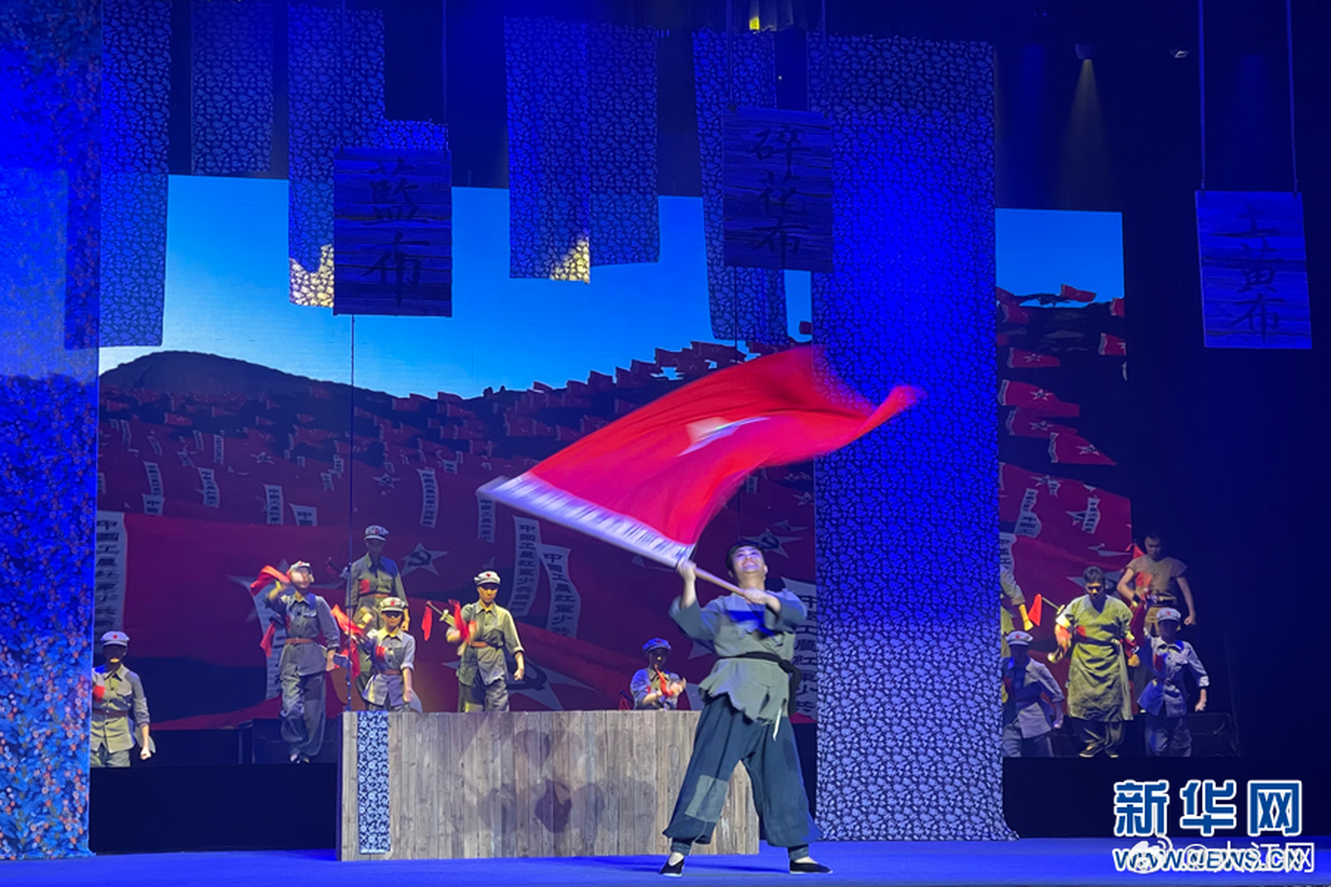 【赣州宁都采茶戏 从红色传承中绽放非遗之美】近日,革命历史题材原创