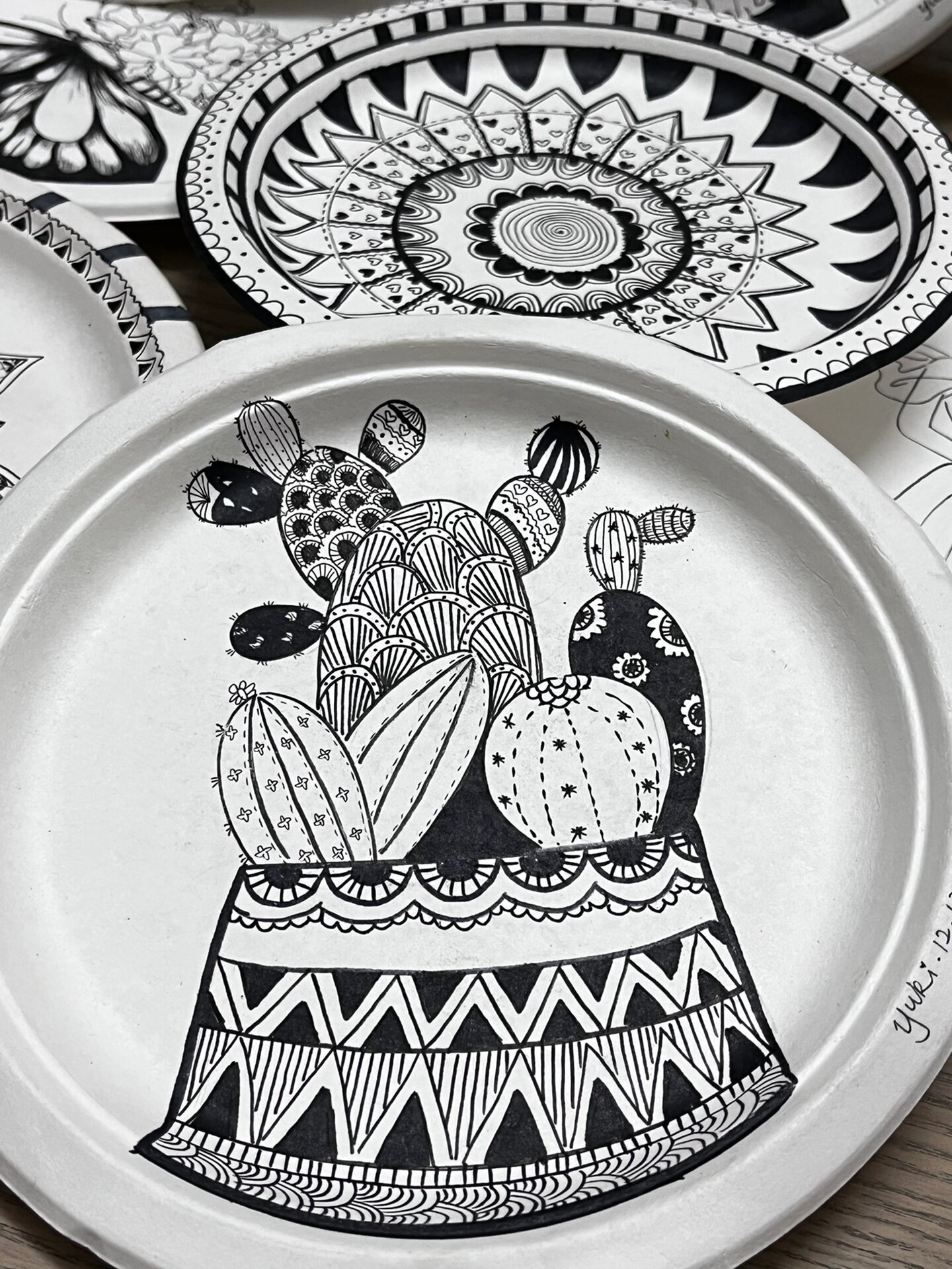 合集/黑白装饰画/纸盘画/点线面结合(7) 太喜欢画黑白装饰画啦 你喜欢