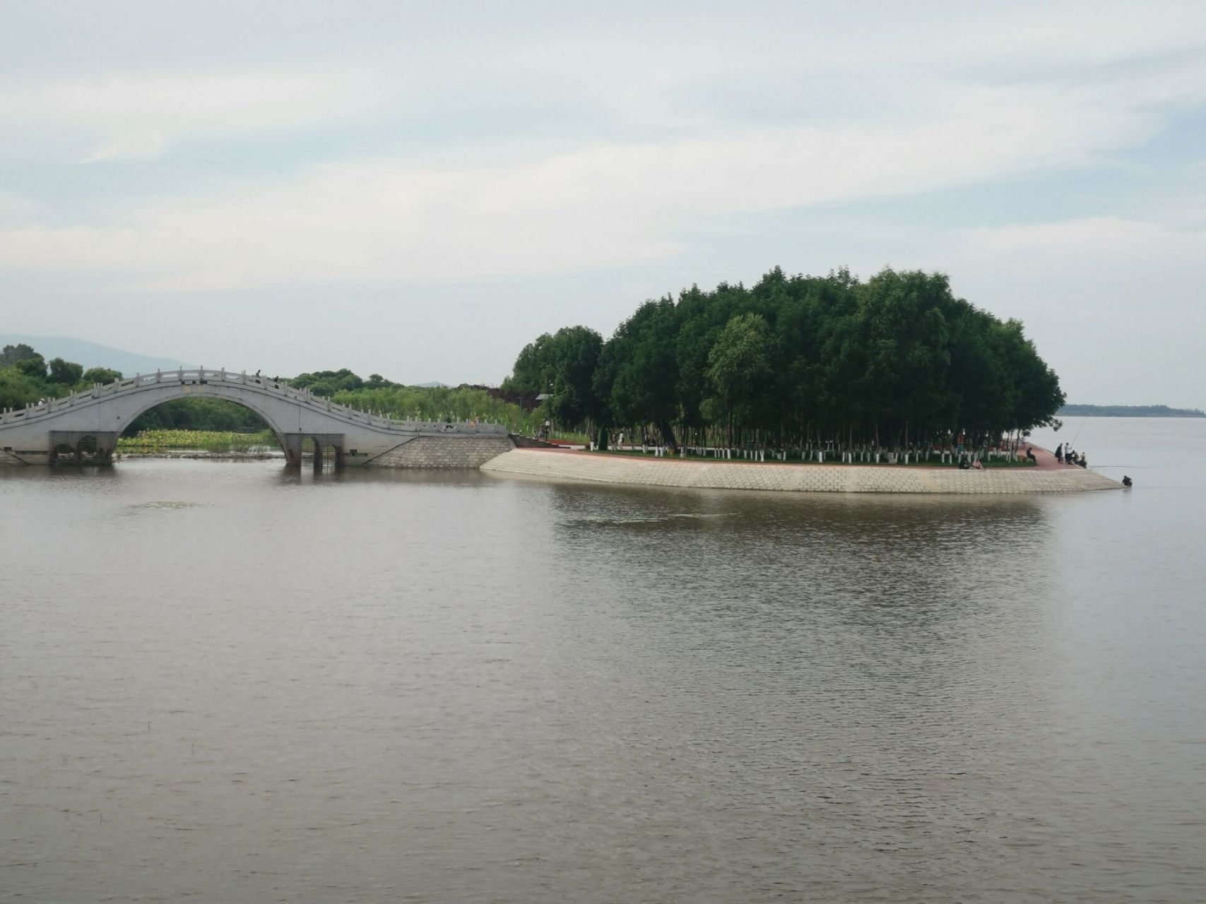 饶河—《乌苏里船歌》的诞生地 饶河县隶属于黑龙江省双鸭山市,位于