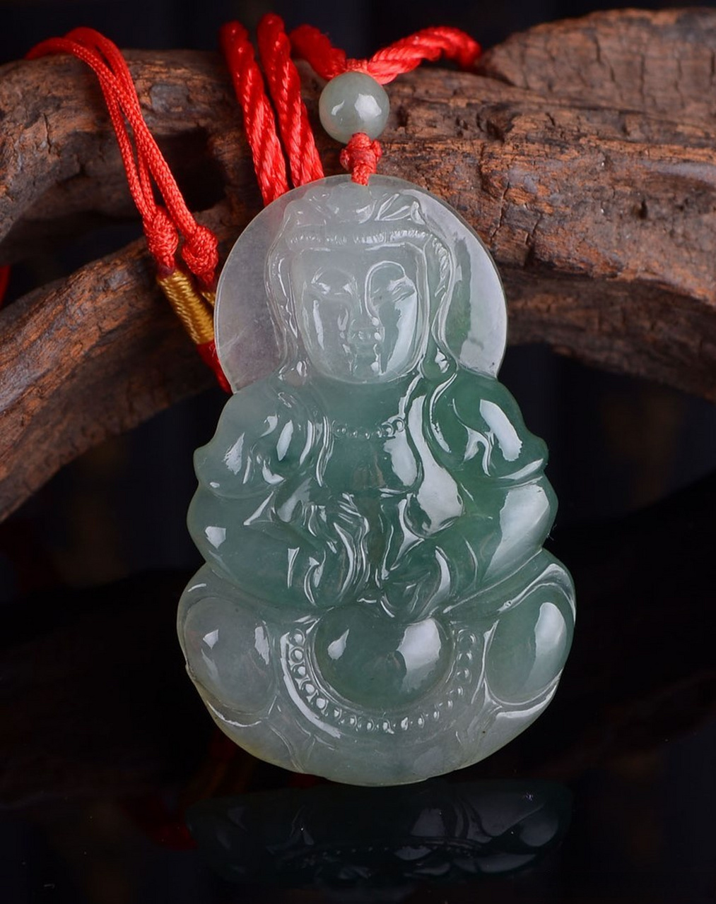 逢凶化吉的玉佩——刘伯温"莲叶托桃"  不知道各位读者朋友们喜不喜欢