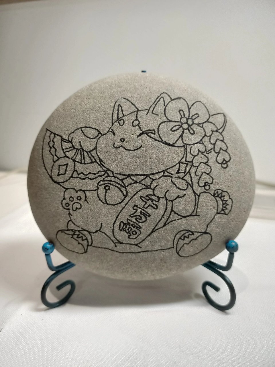 《招财猫》系列4–石头画彩绘流程 上一款非常好看可爱,胖嘟嘟的招财