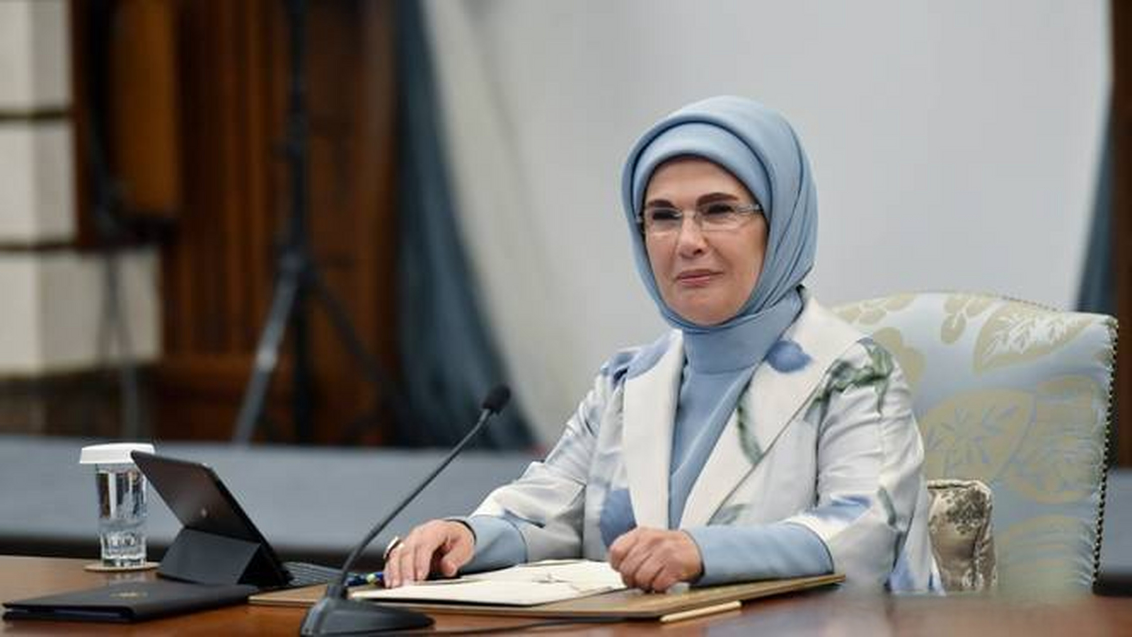 【土耳其第一夫人主持联合国零废弃物咨询委员会会议】 土耳其第一